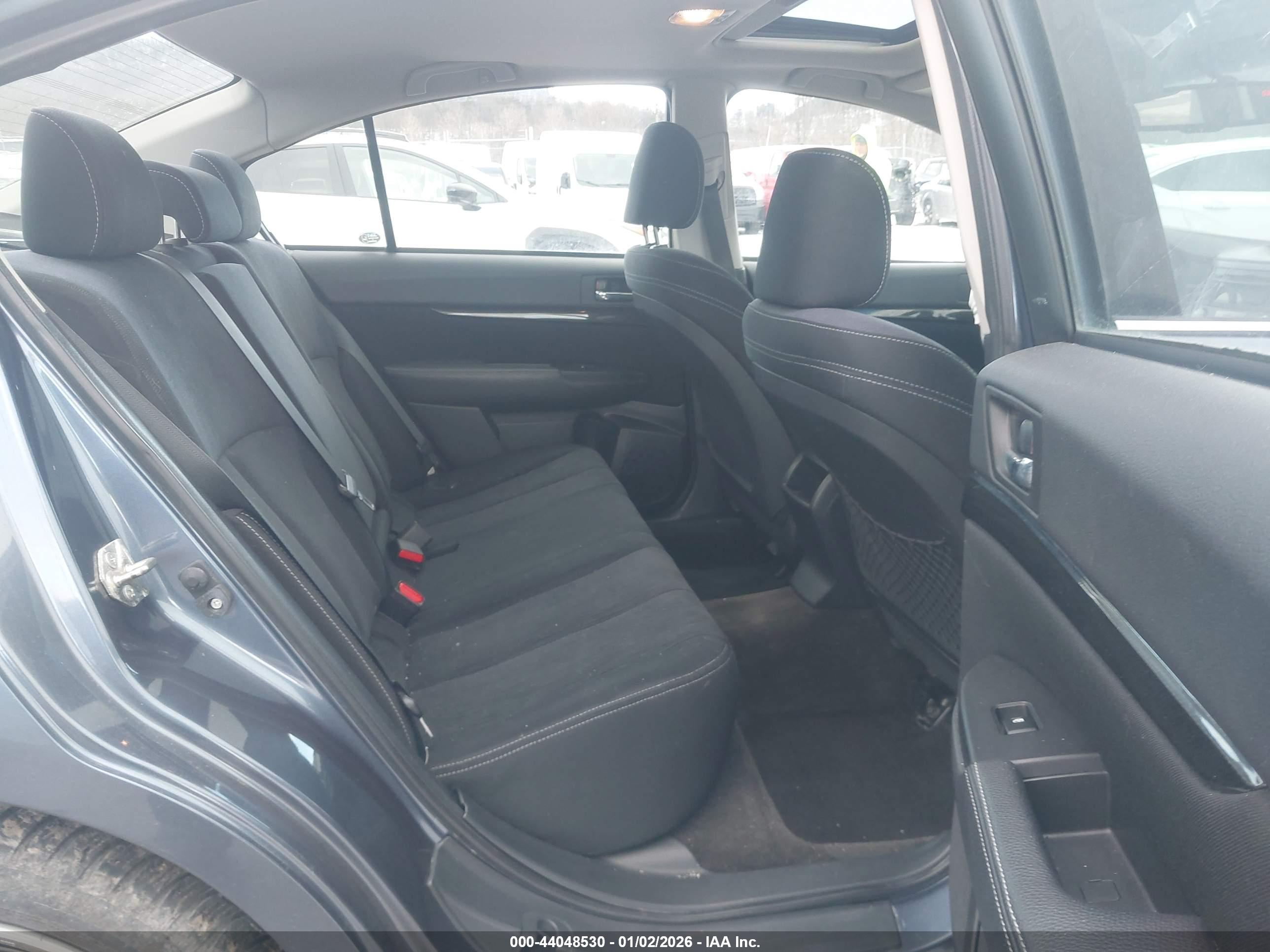 SUBARU LEGACY image 8