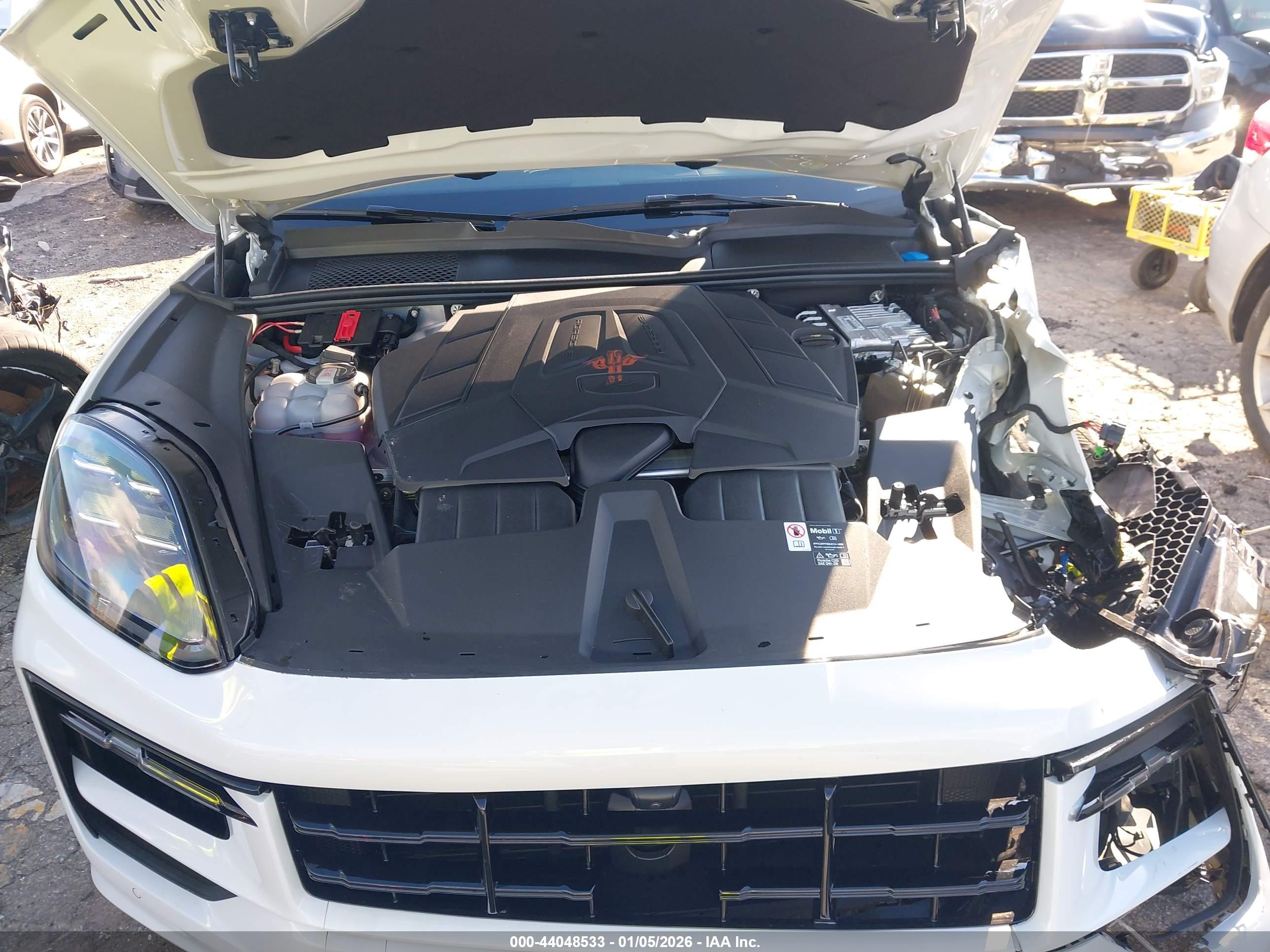 PORSCHE CAYENNE image 10