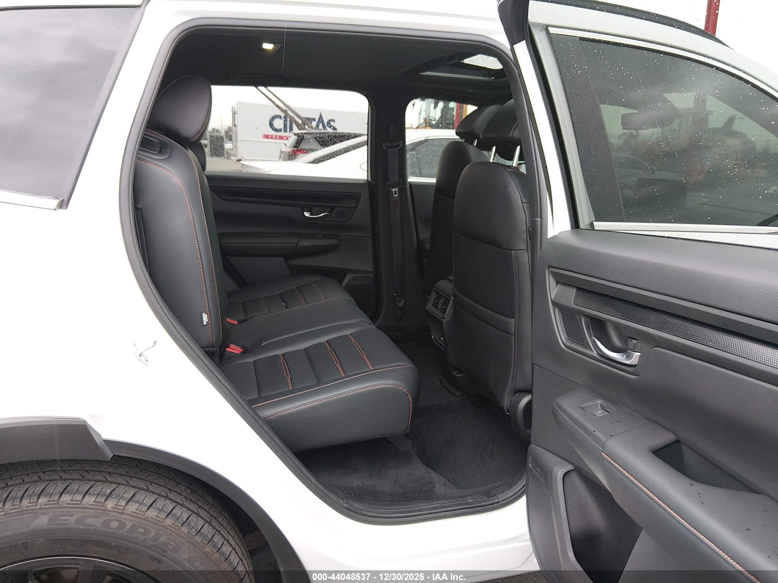 HONDA CR-V image 8