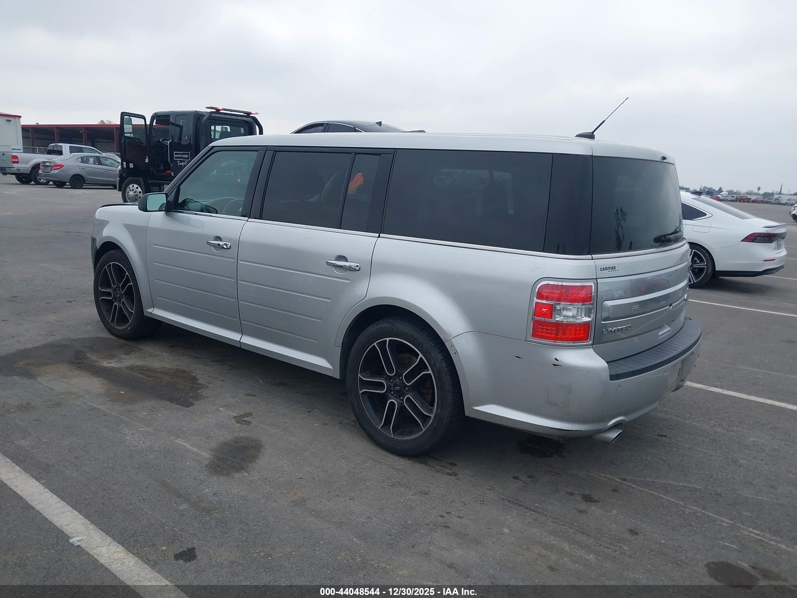 FORD FLEX image 3