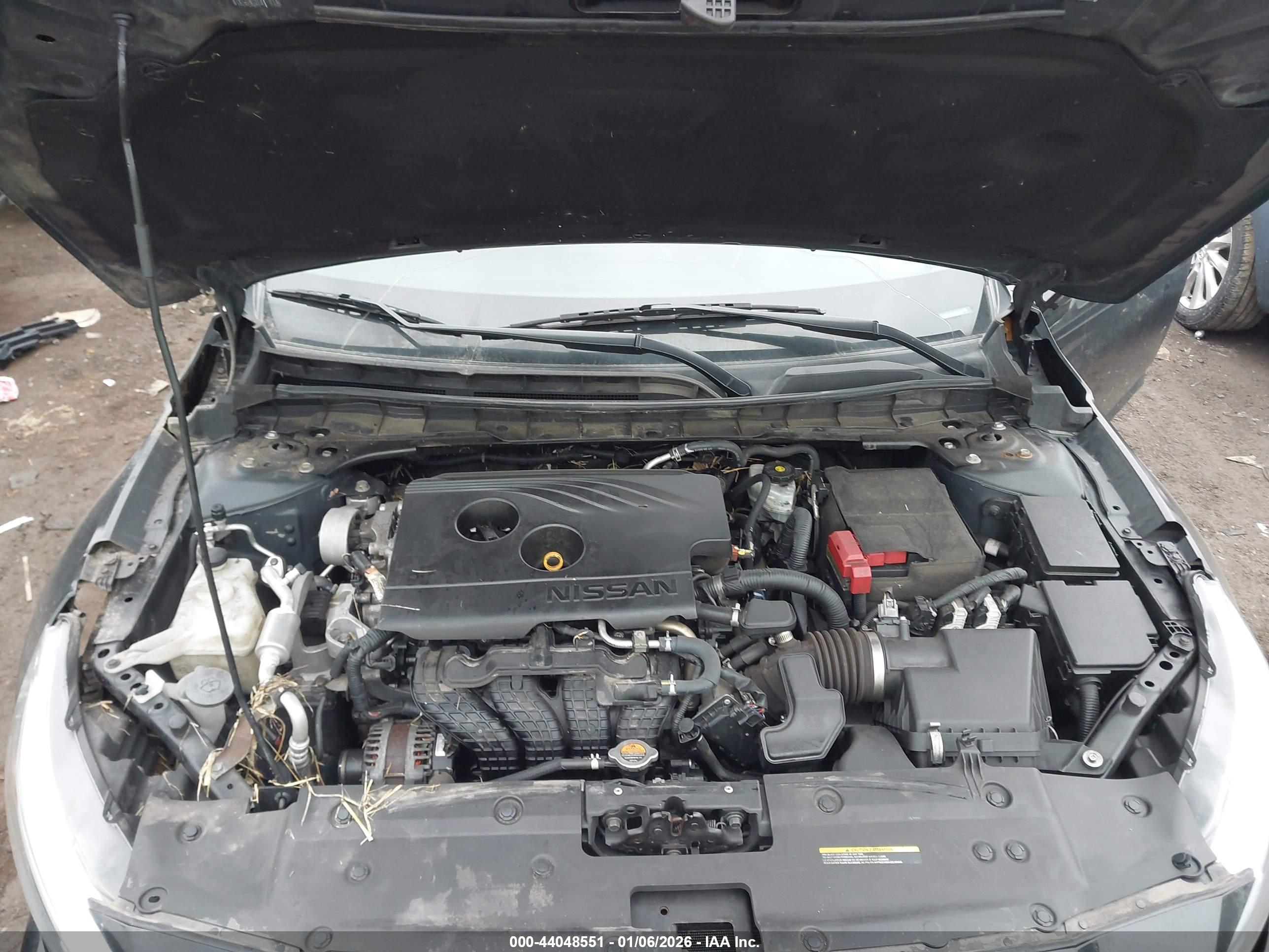 NISSAN ALTIMA image 10
