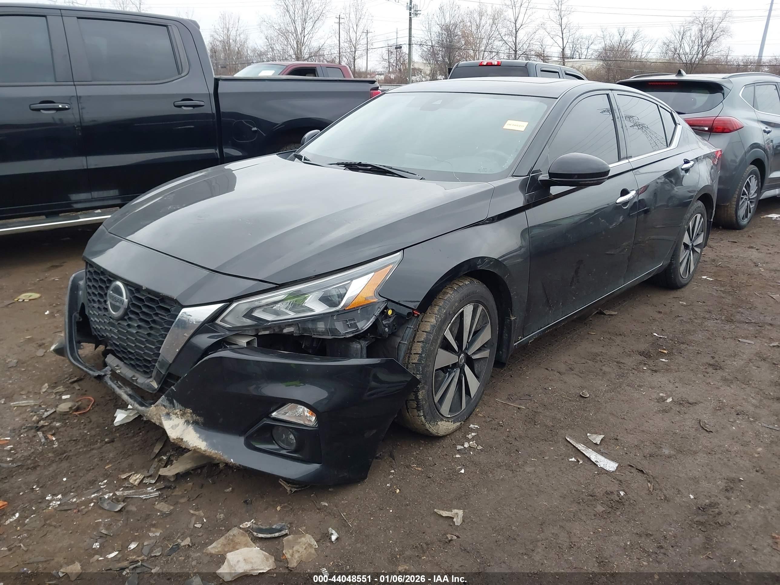 NISSAN ALTIMA image 2
