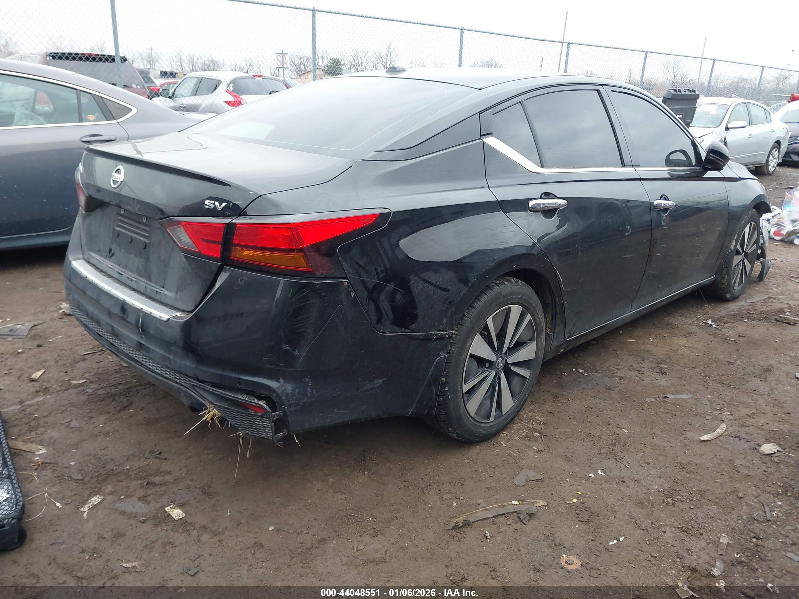 NISSAN ALTIMA image 4