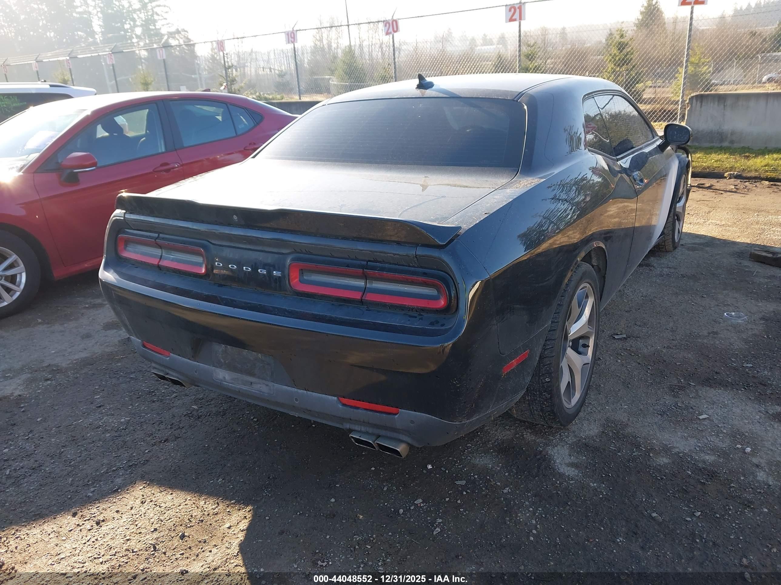 DODGE CHALLENGER image 4