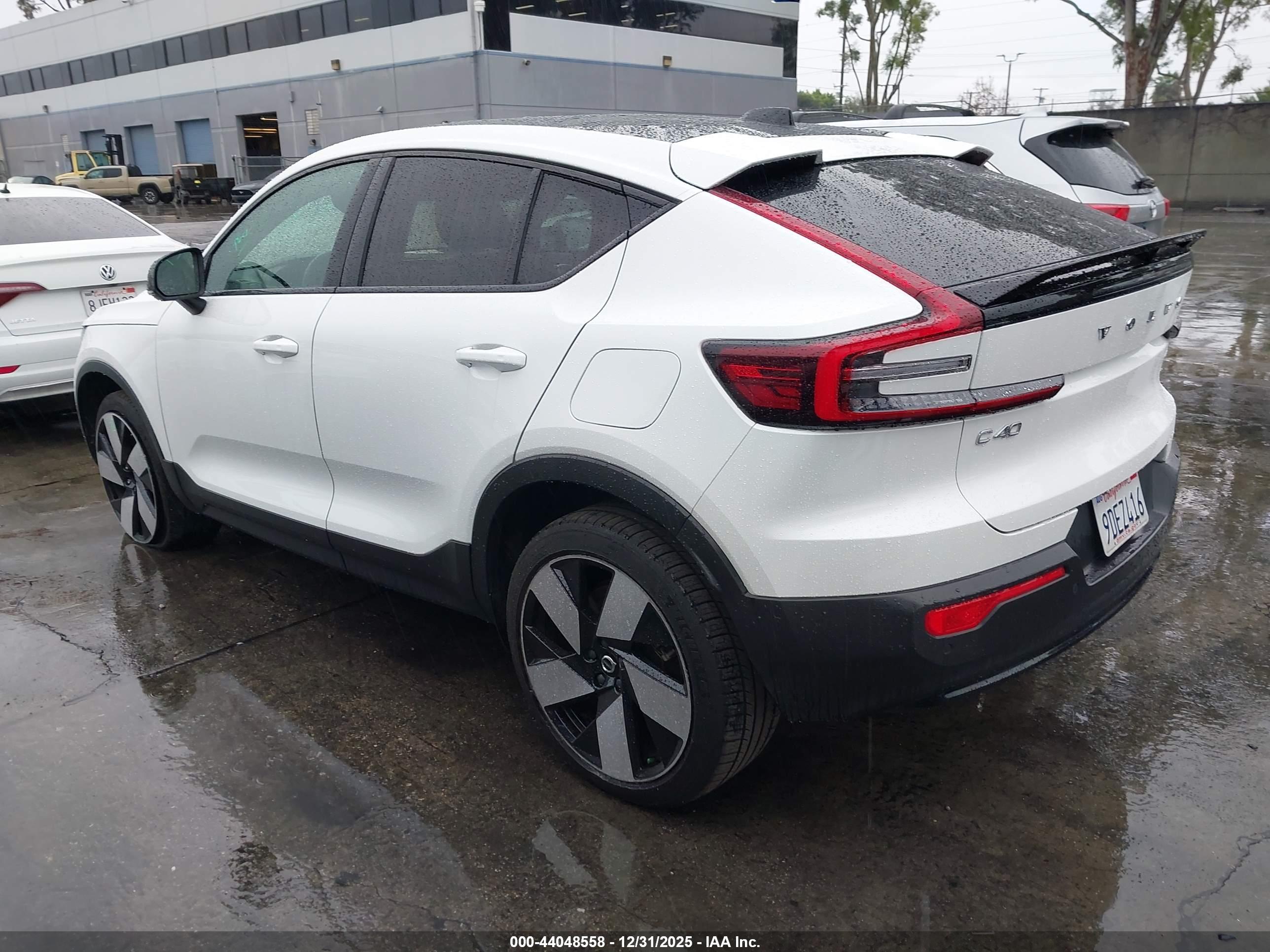 VOLVO C40 image 3