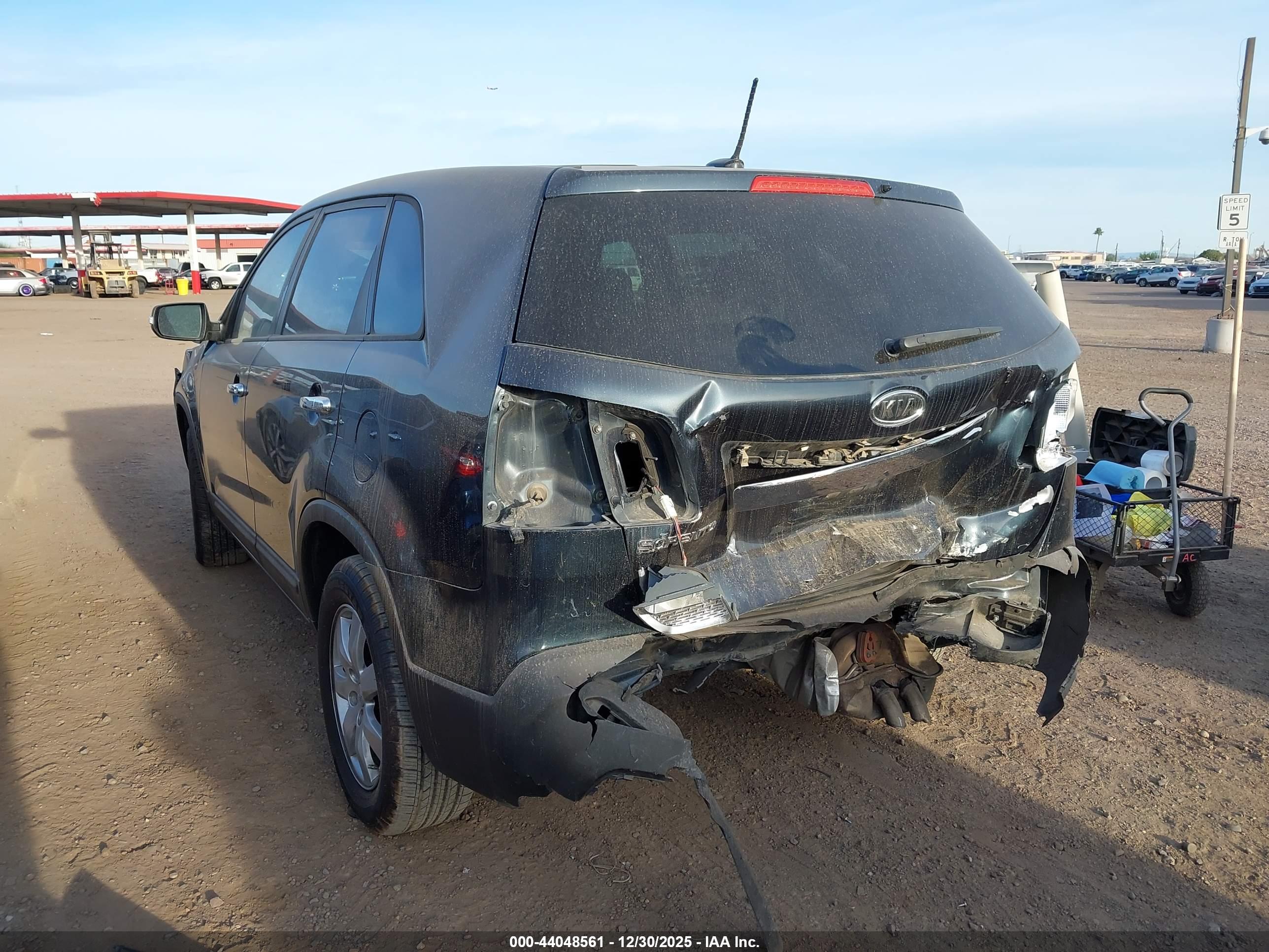 KIA SORENTO image 3