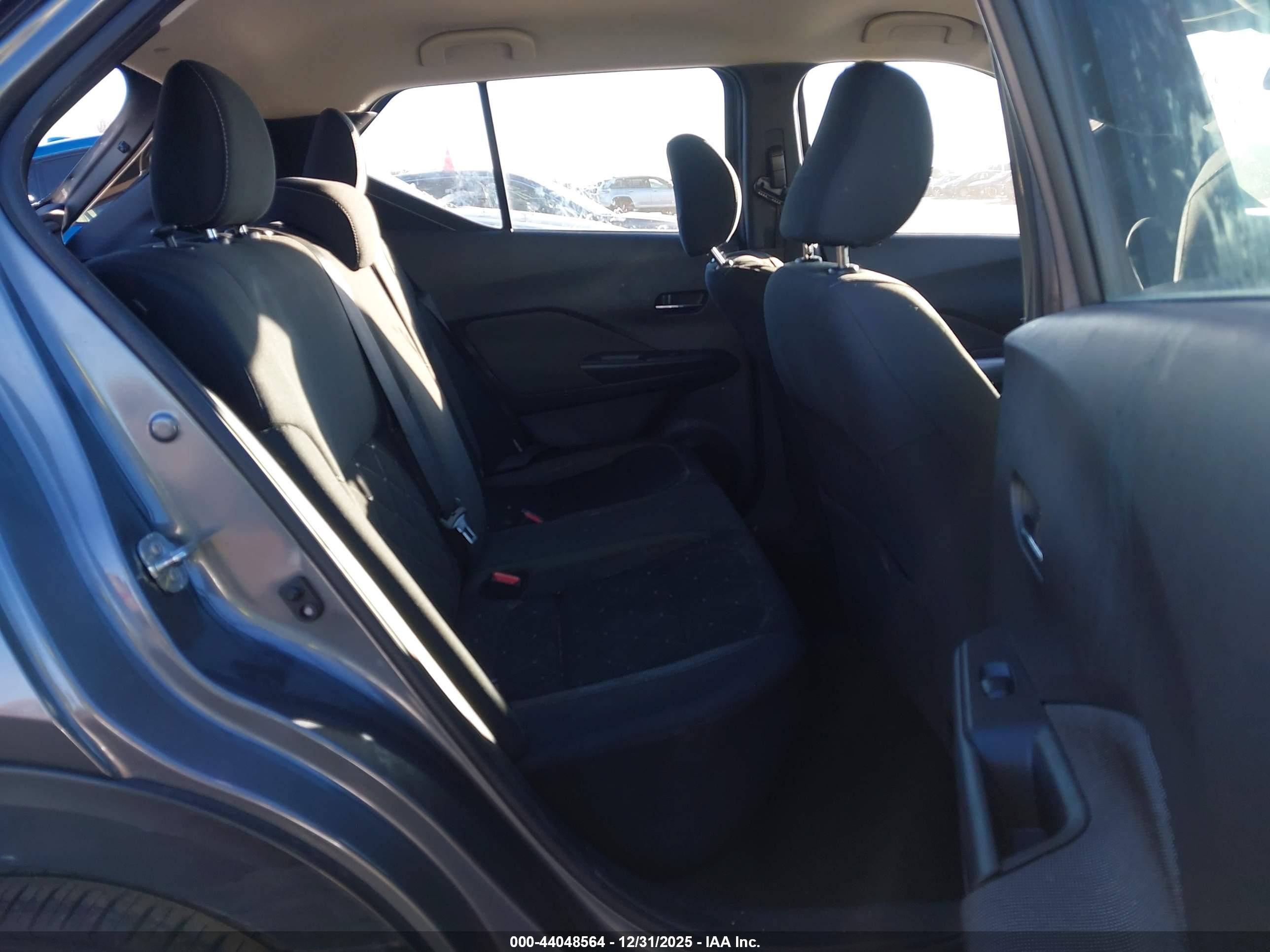 NISSAN KICKS image 8