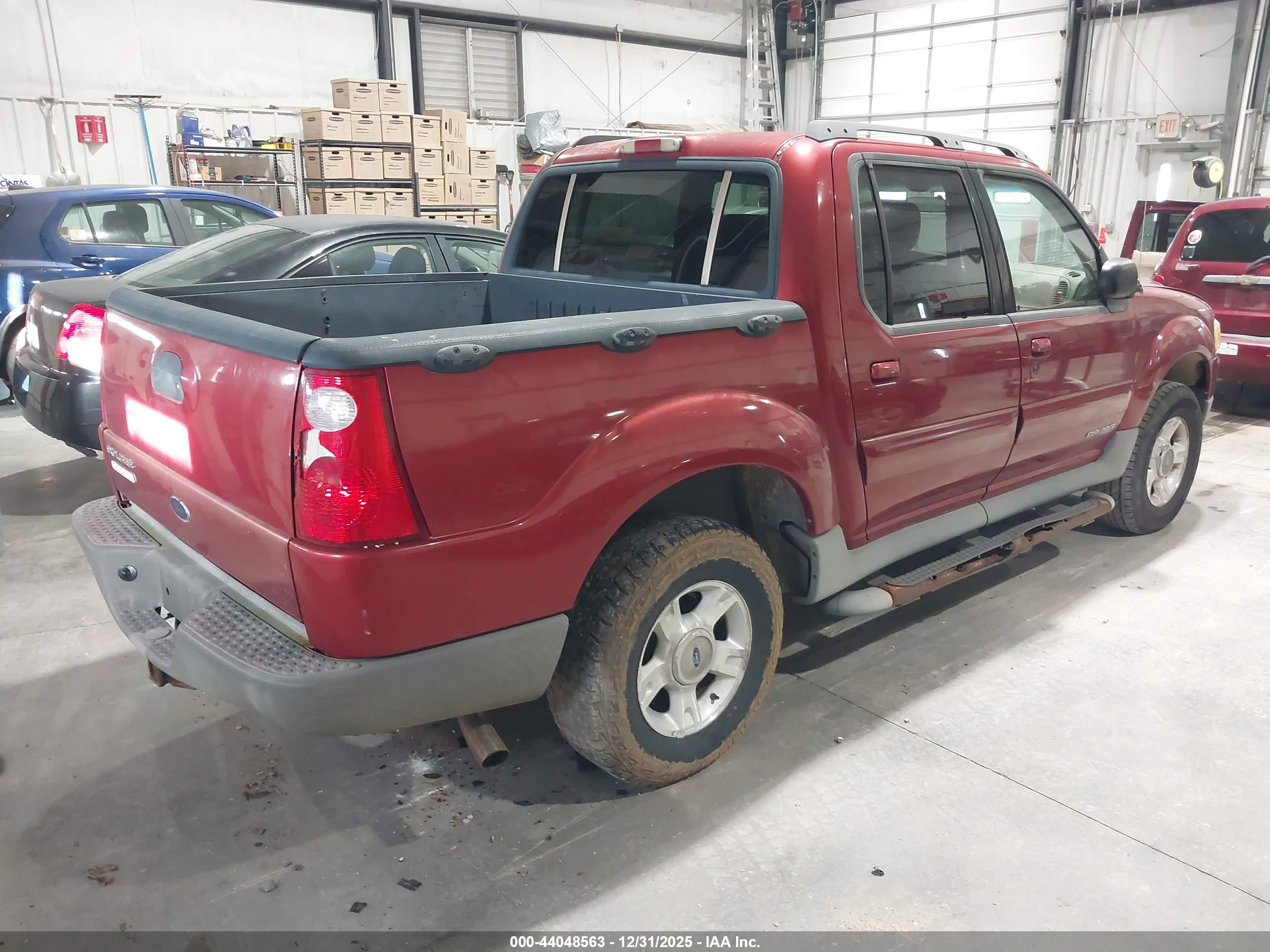 FORD EXPLORER image 4
