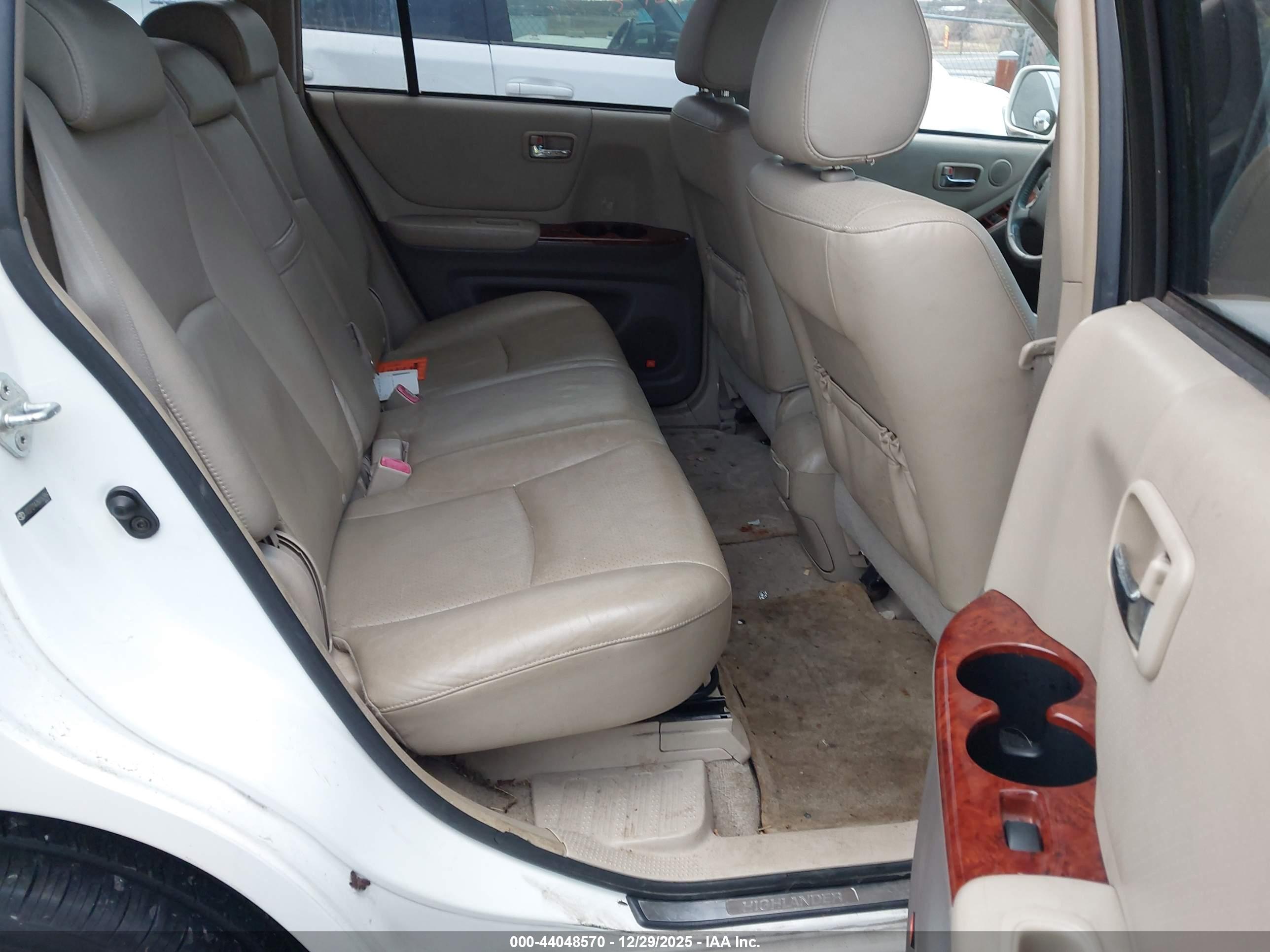 TOYOTA HIGHLANDER image 8