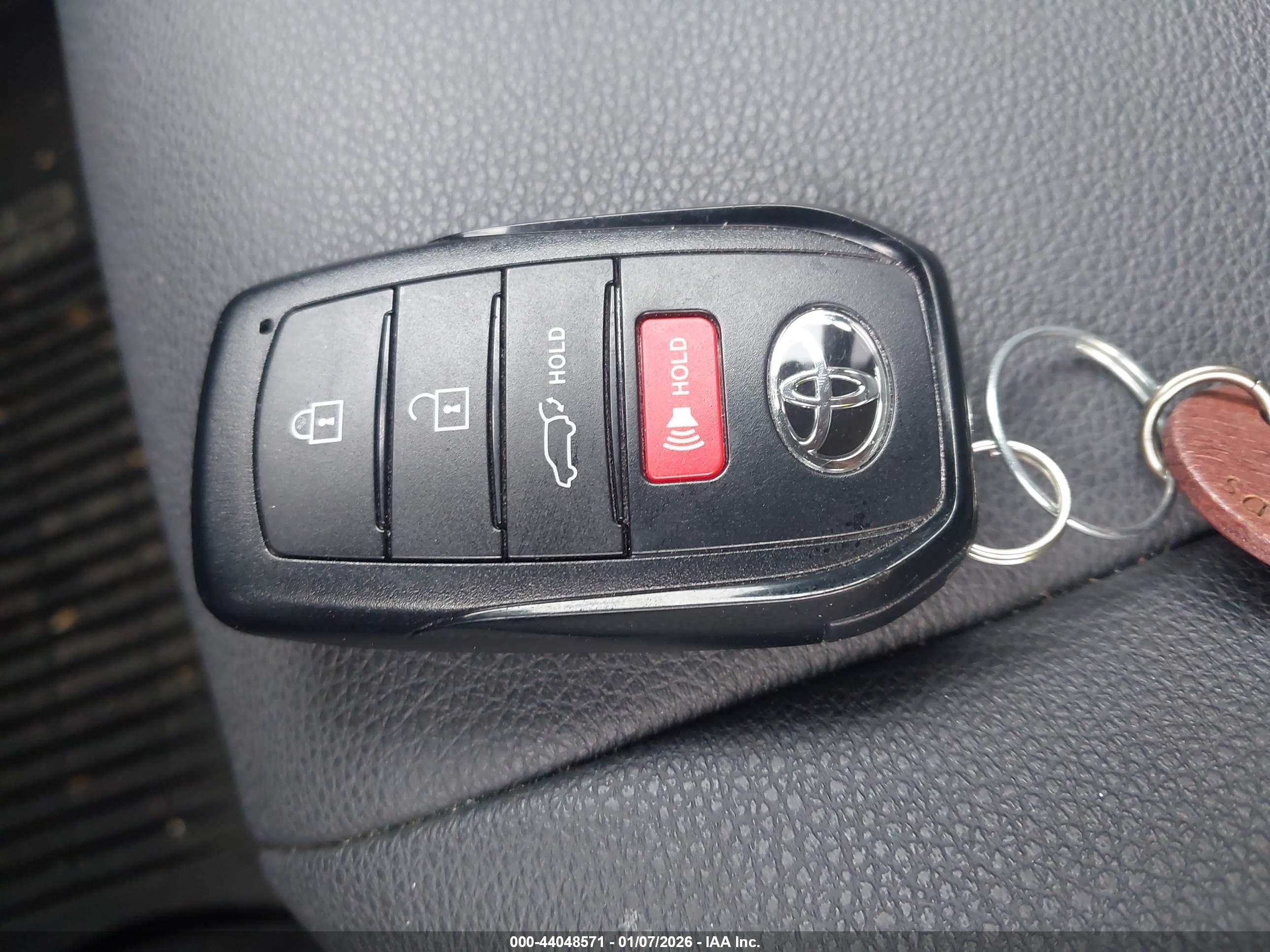 TOYOTA COROLLA image 11