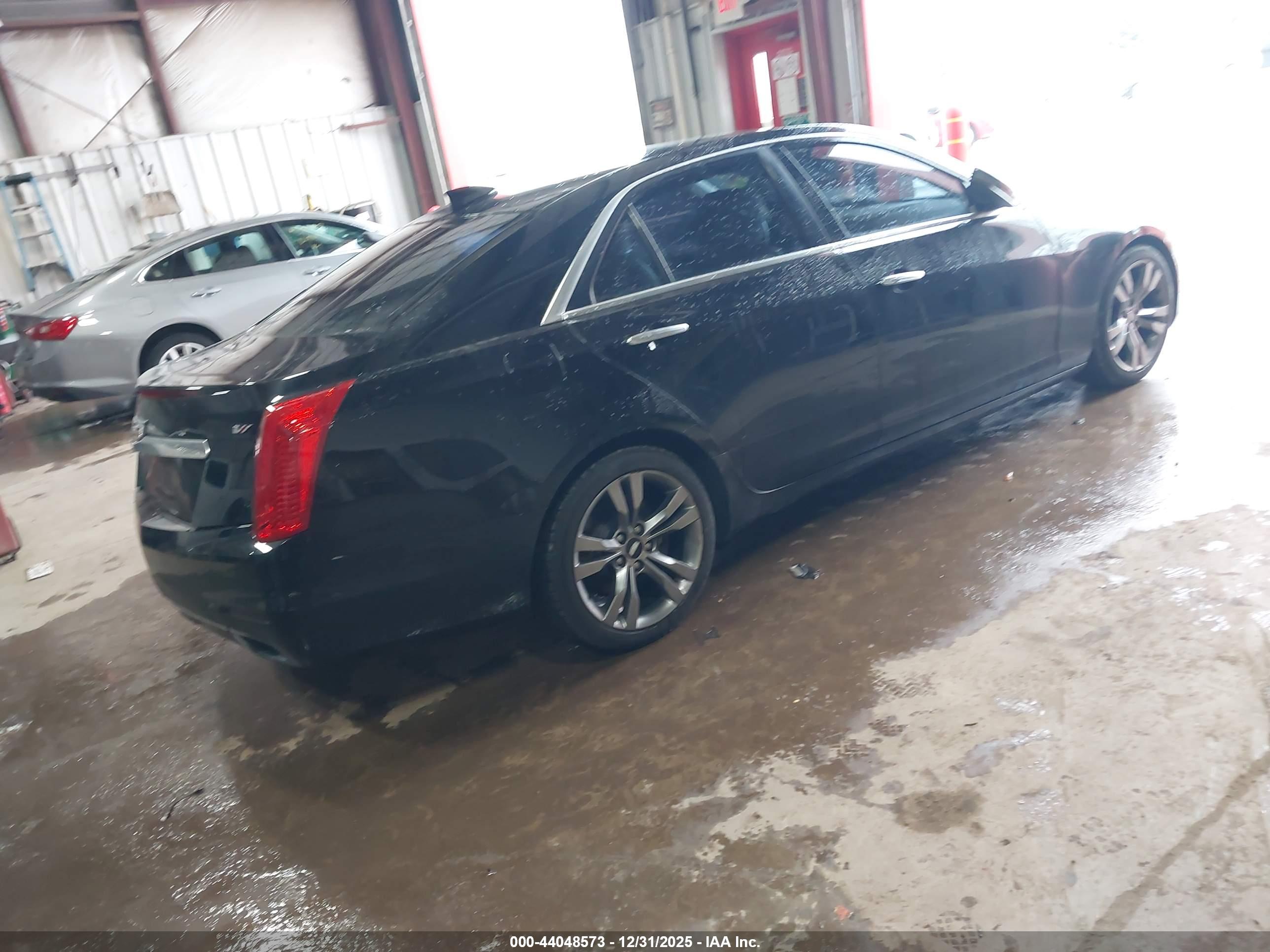 CADILLAC CTS image 4
