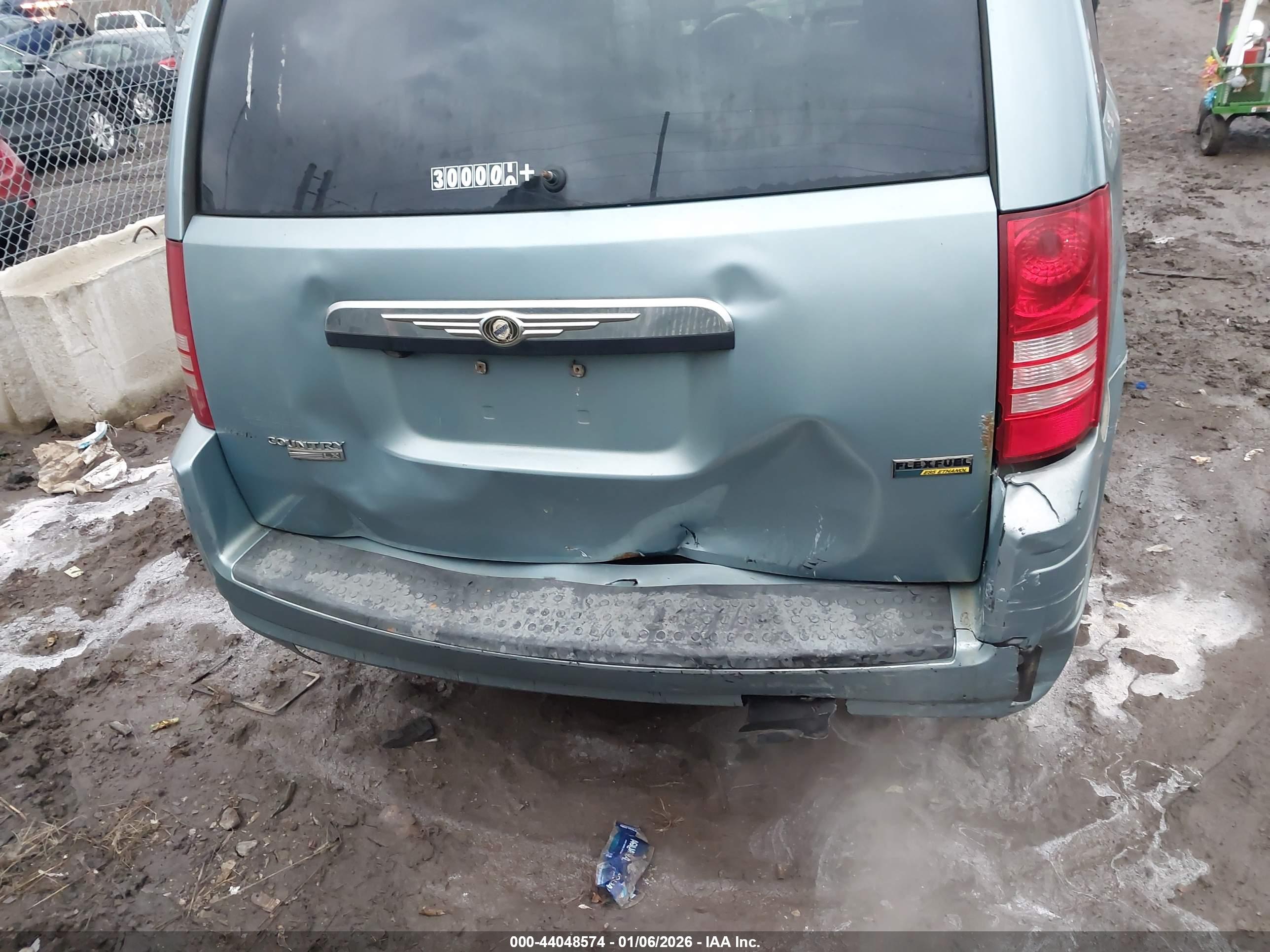 CHRYSLER TOWN image 6