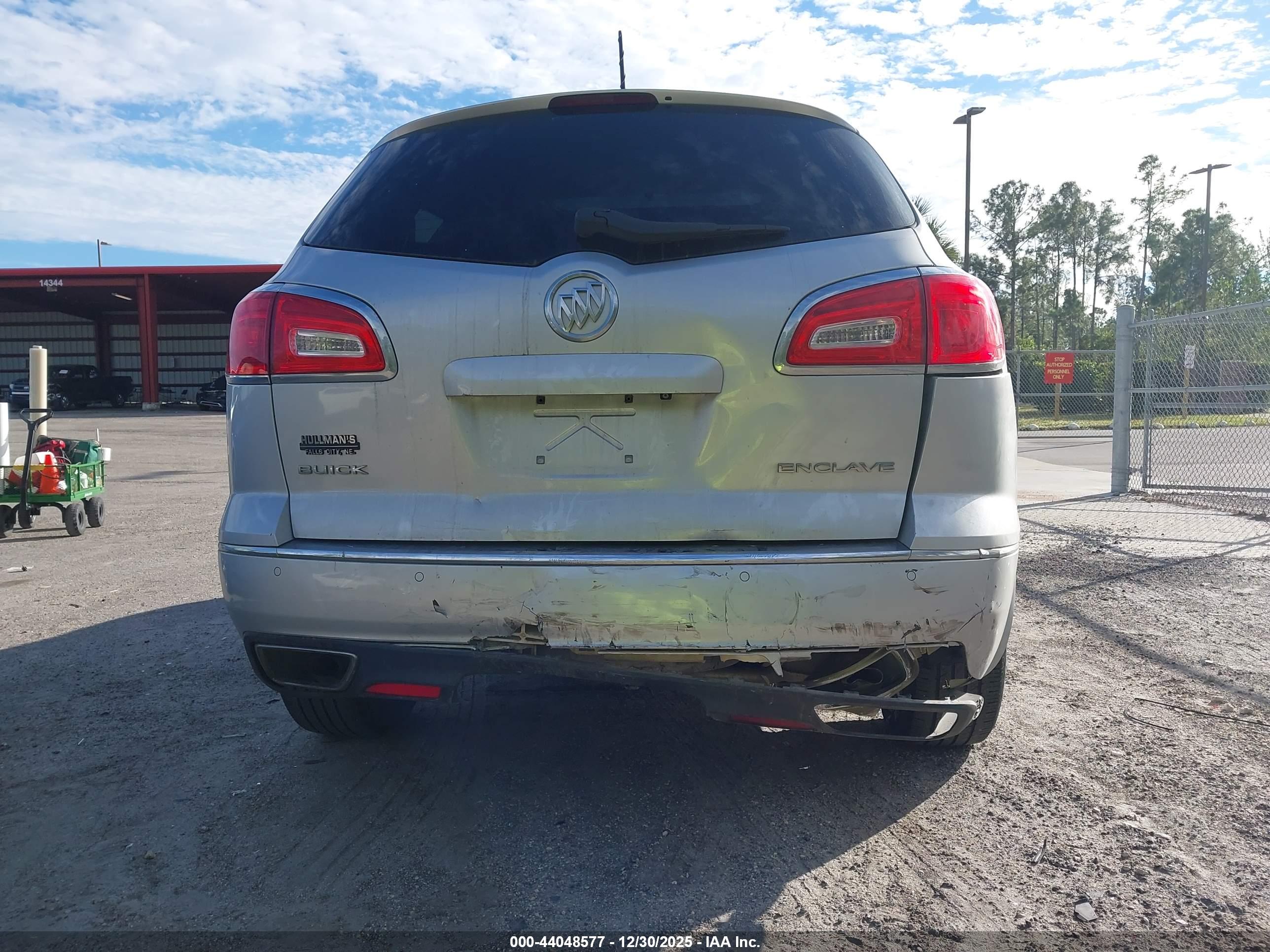 BUICK ENCLAVE image 6