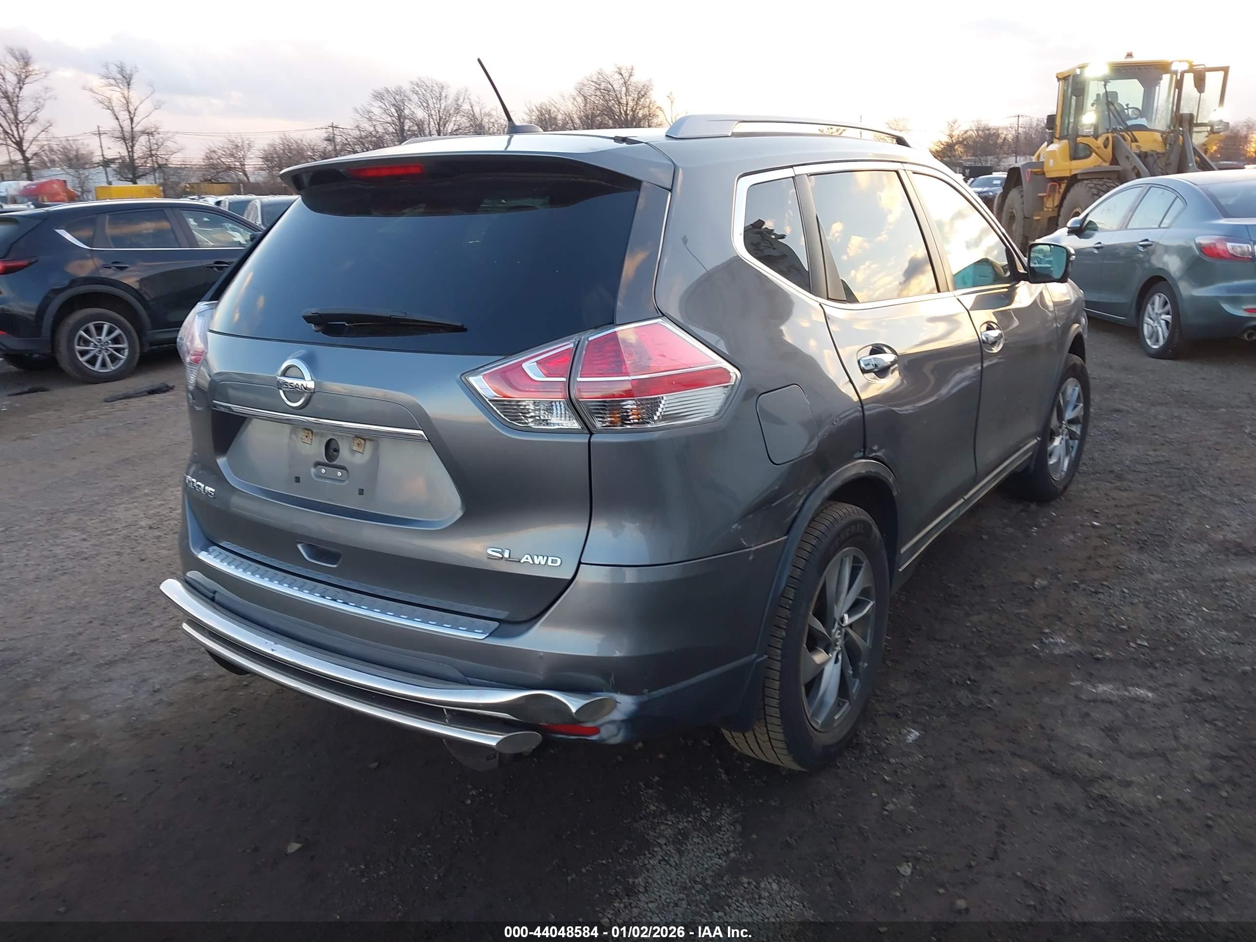 NISSAN ROGUE image 4