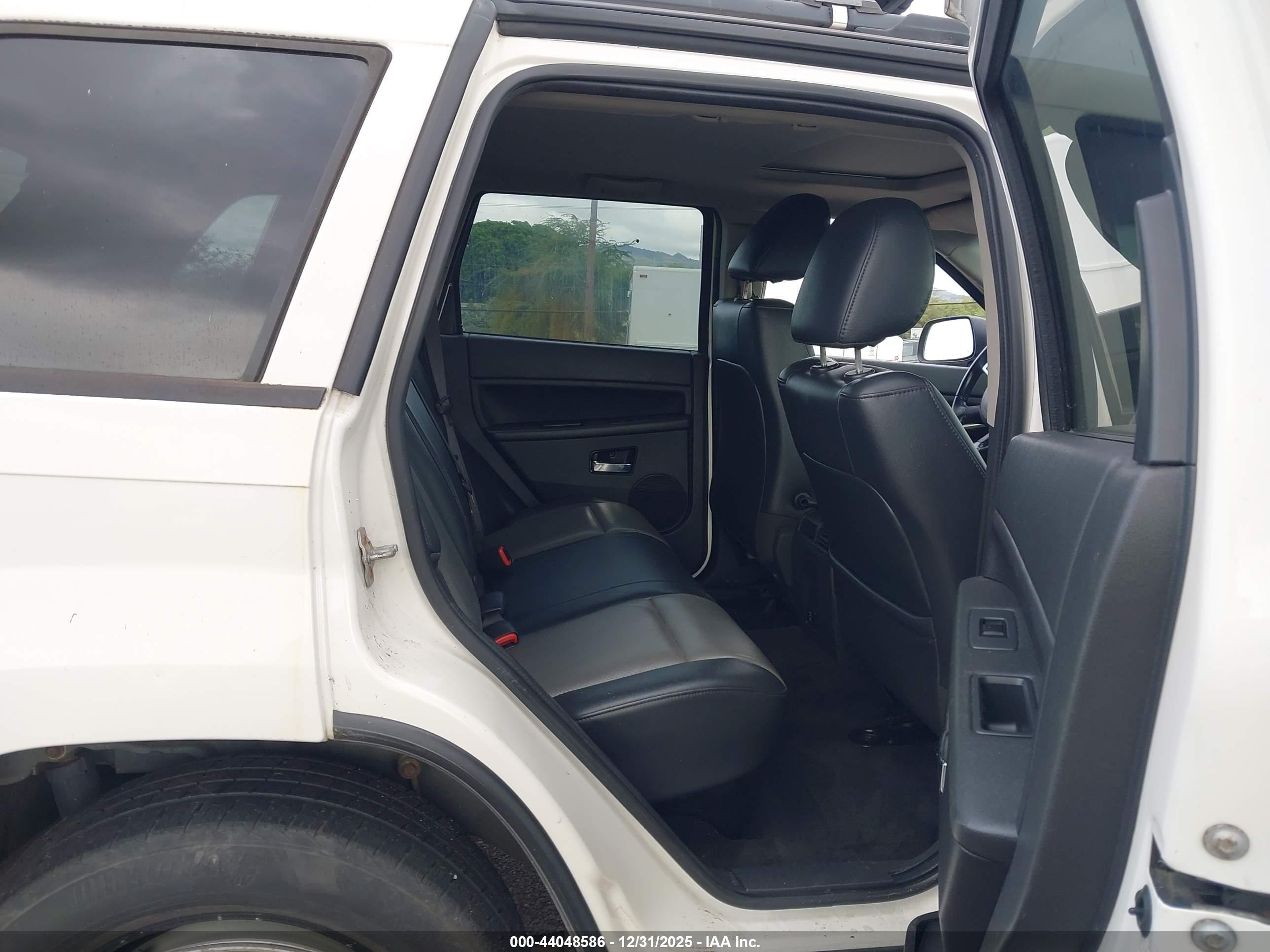 JEEP GRAND image 8