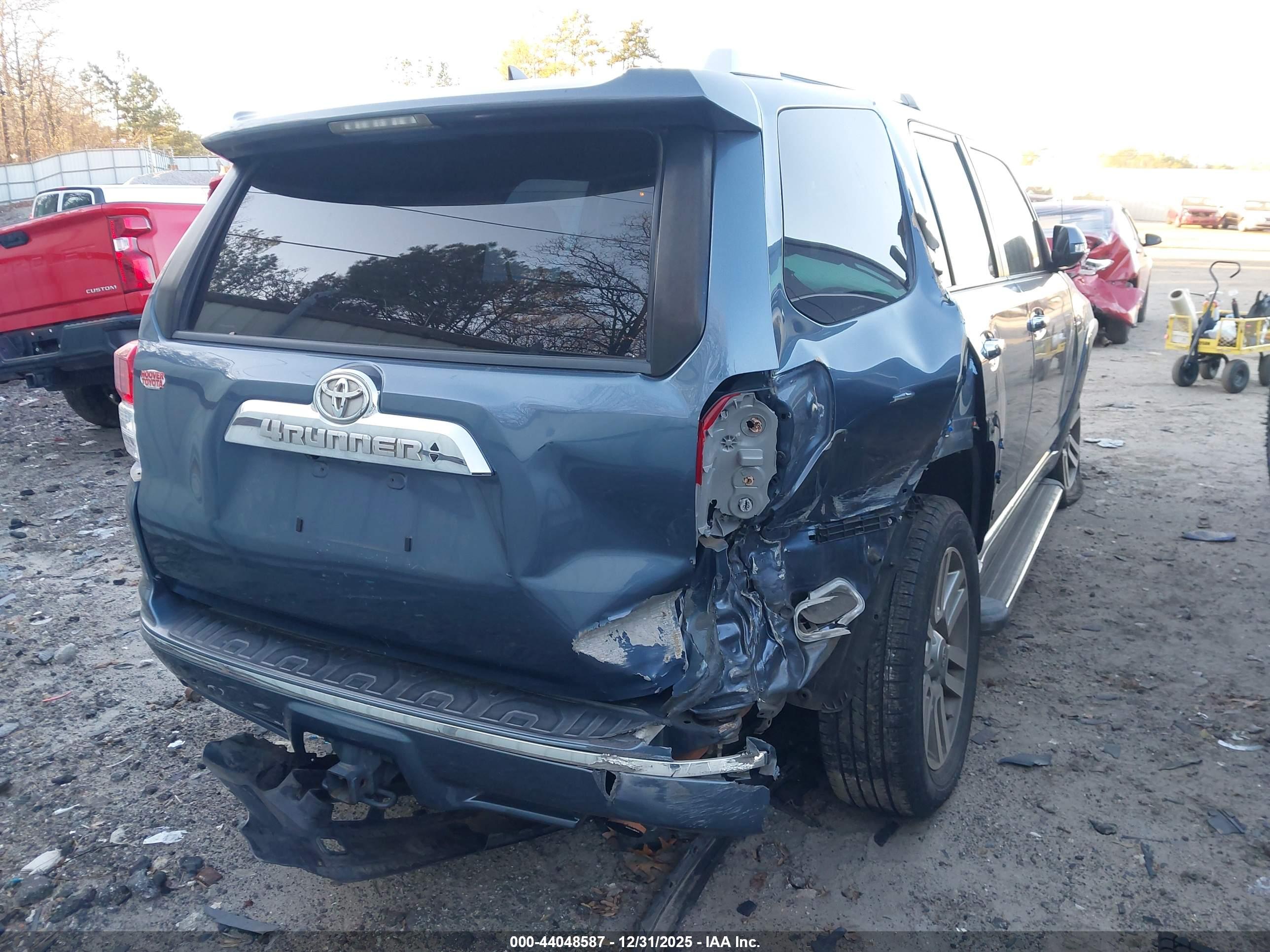 TOYOTA 4RUNNER image 4