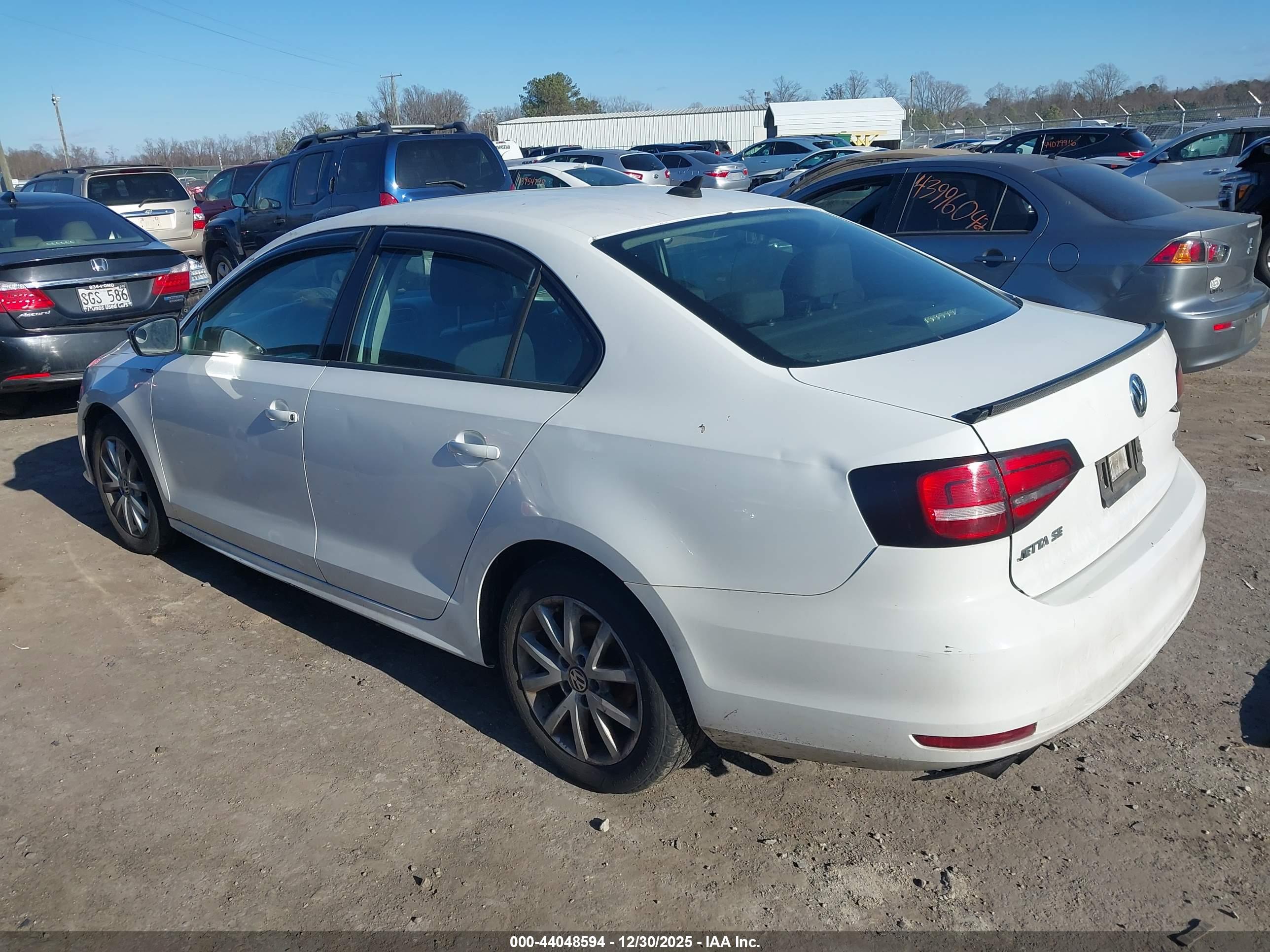 VOLKSWAGEN JETTA image 3