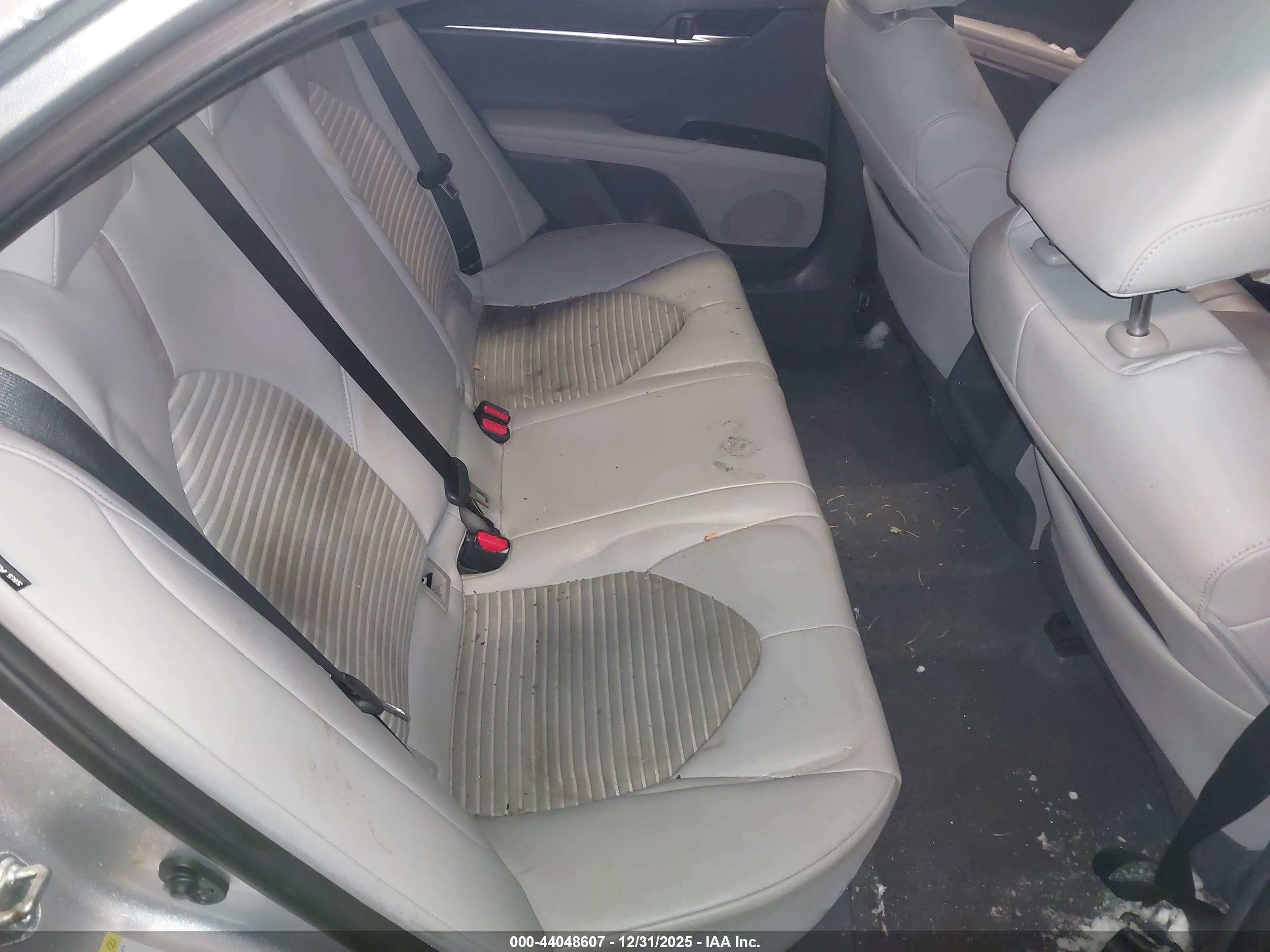 TOYOTA CAMRY image 8