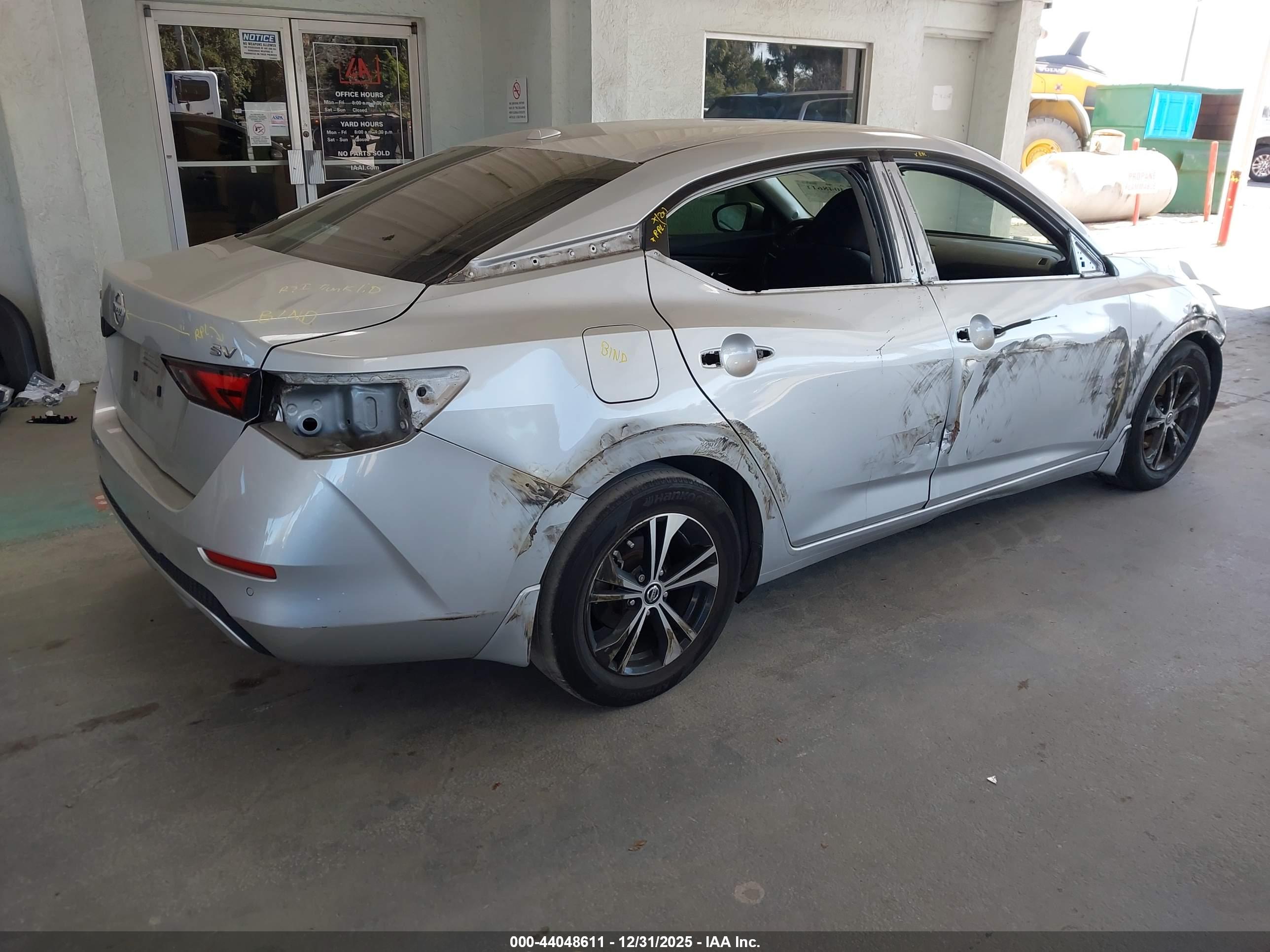 NISSAN SENTRA image 4