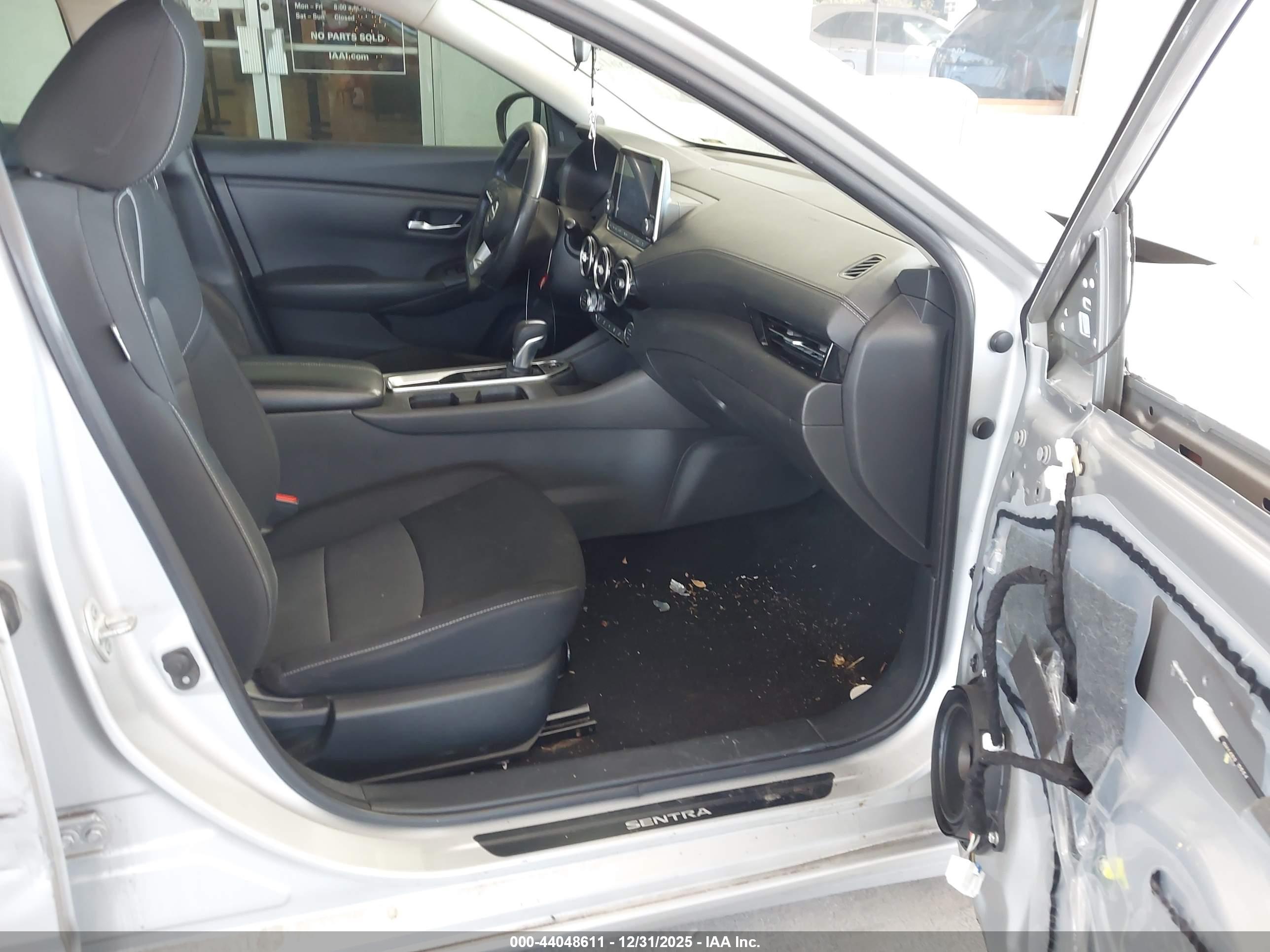 NISSAN SENTRA image 5