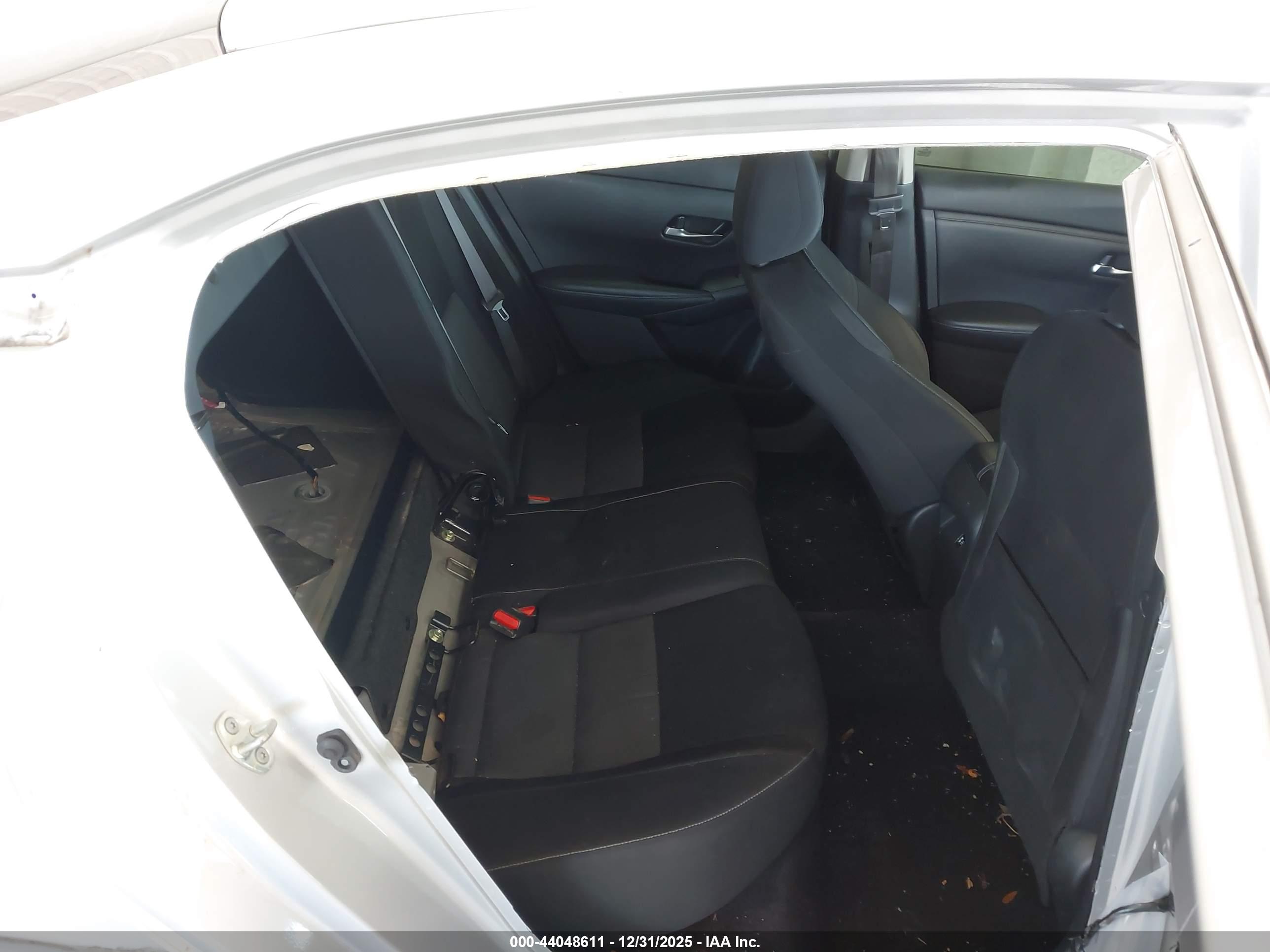 NISSAN SENTRA image 8