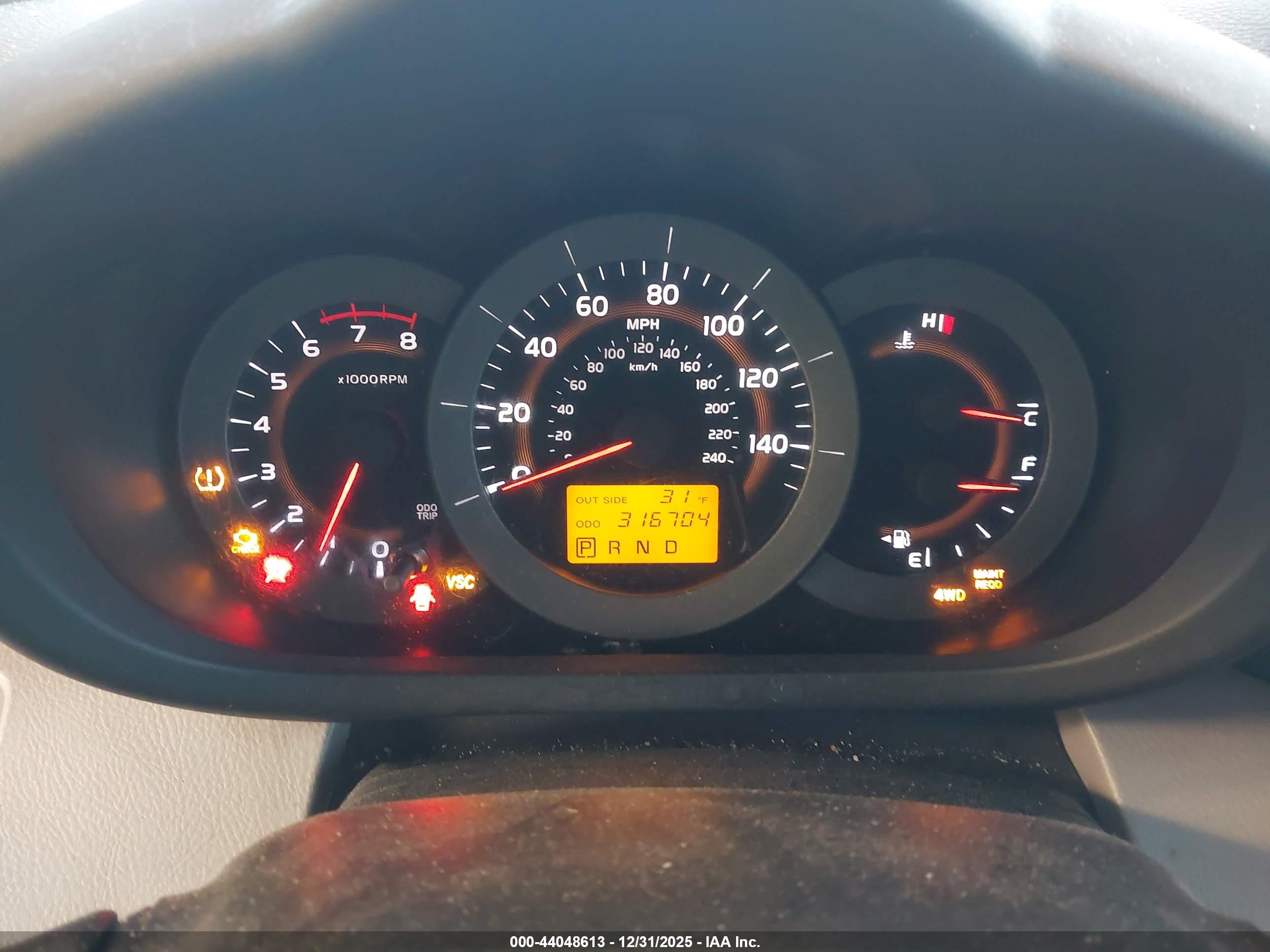TOYOTA RAV4 image 7