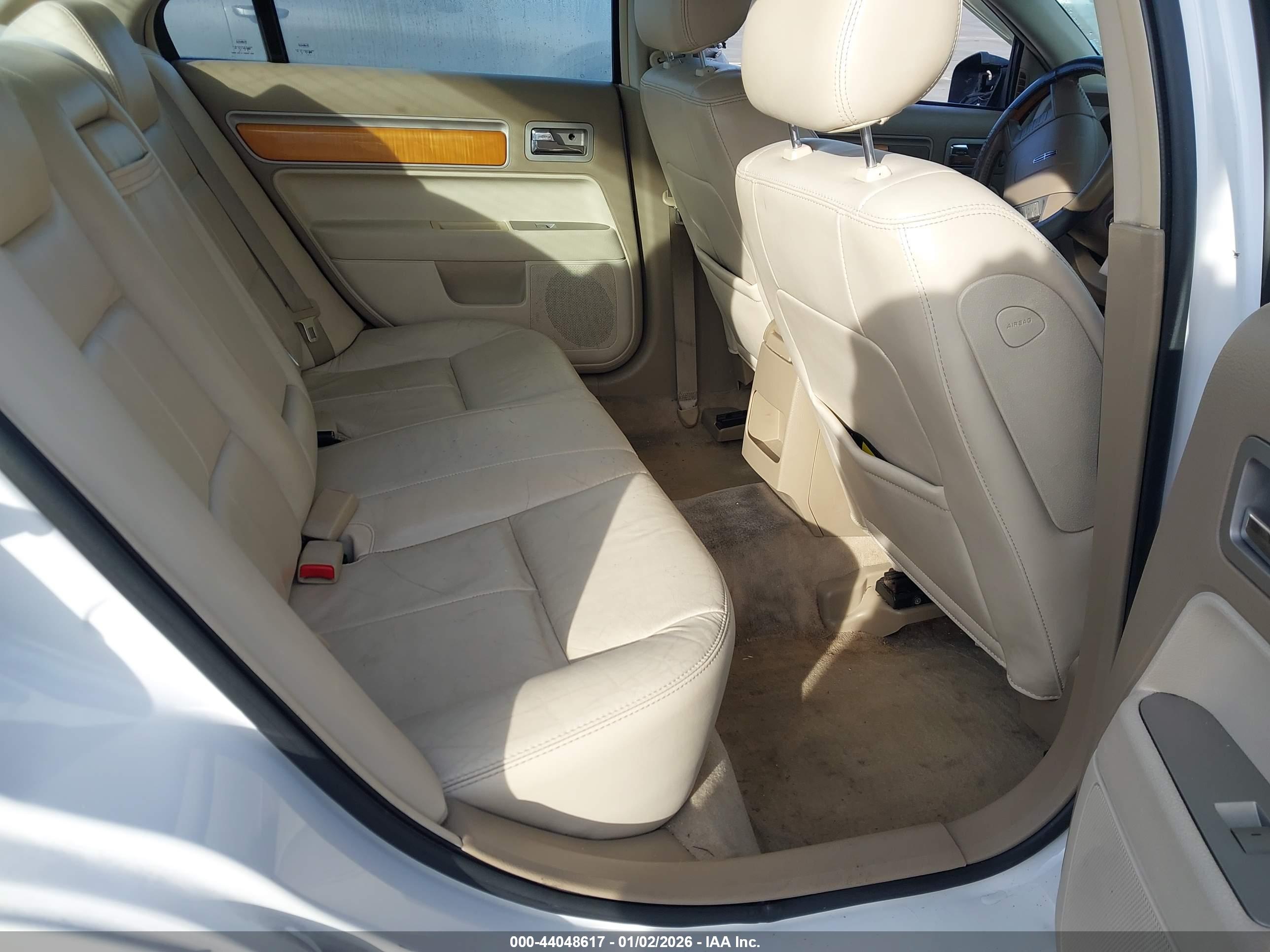 LINCOLN MKZ image 8