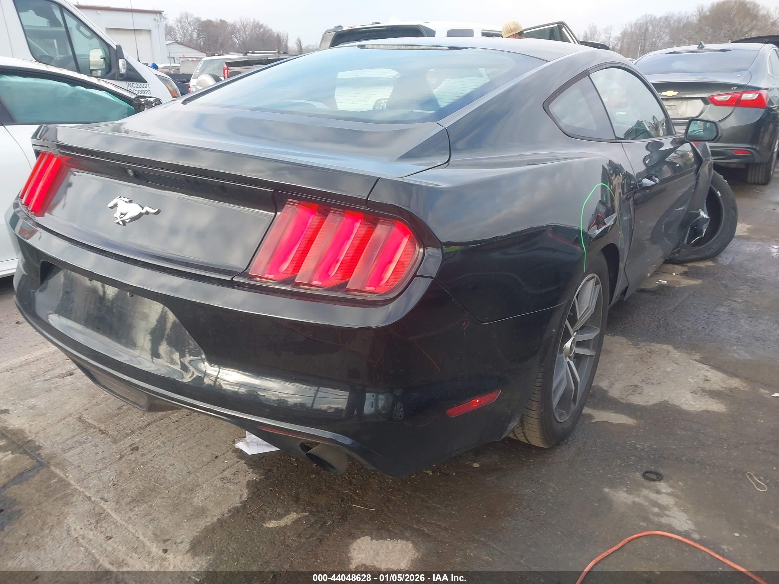FORD MUSTANG image 4