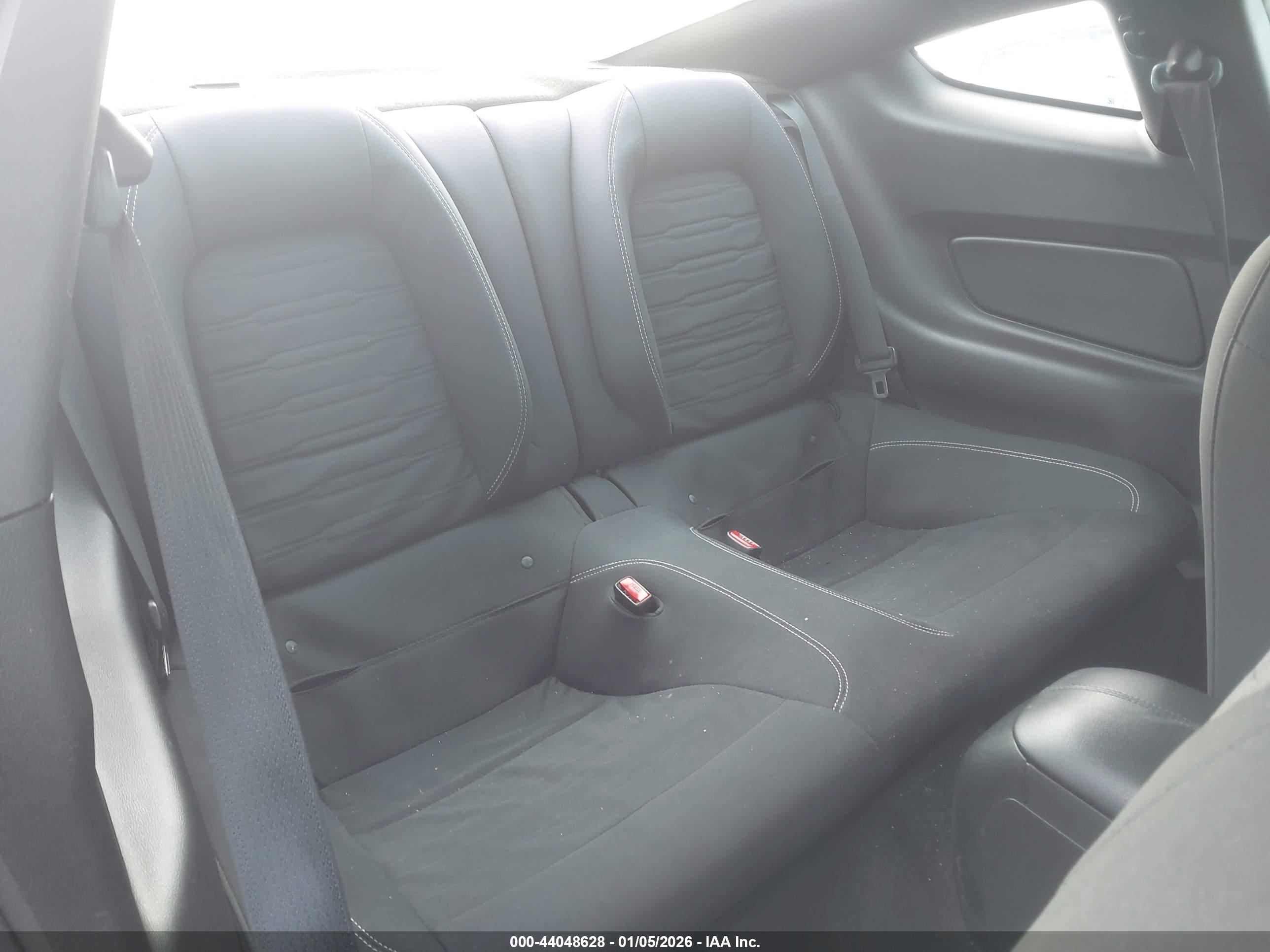 FORD MUSTANG image 8