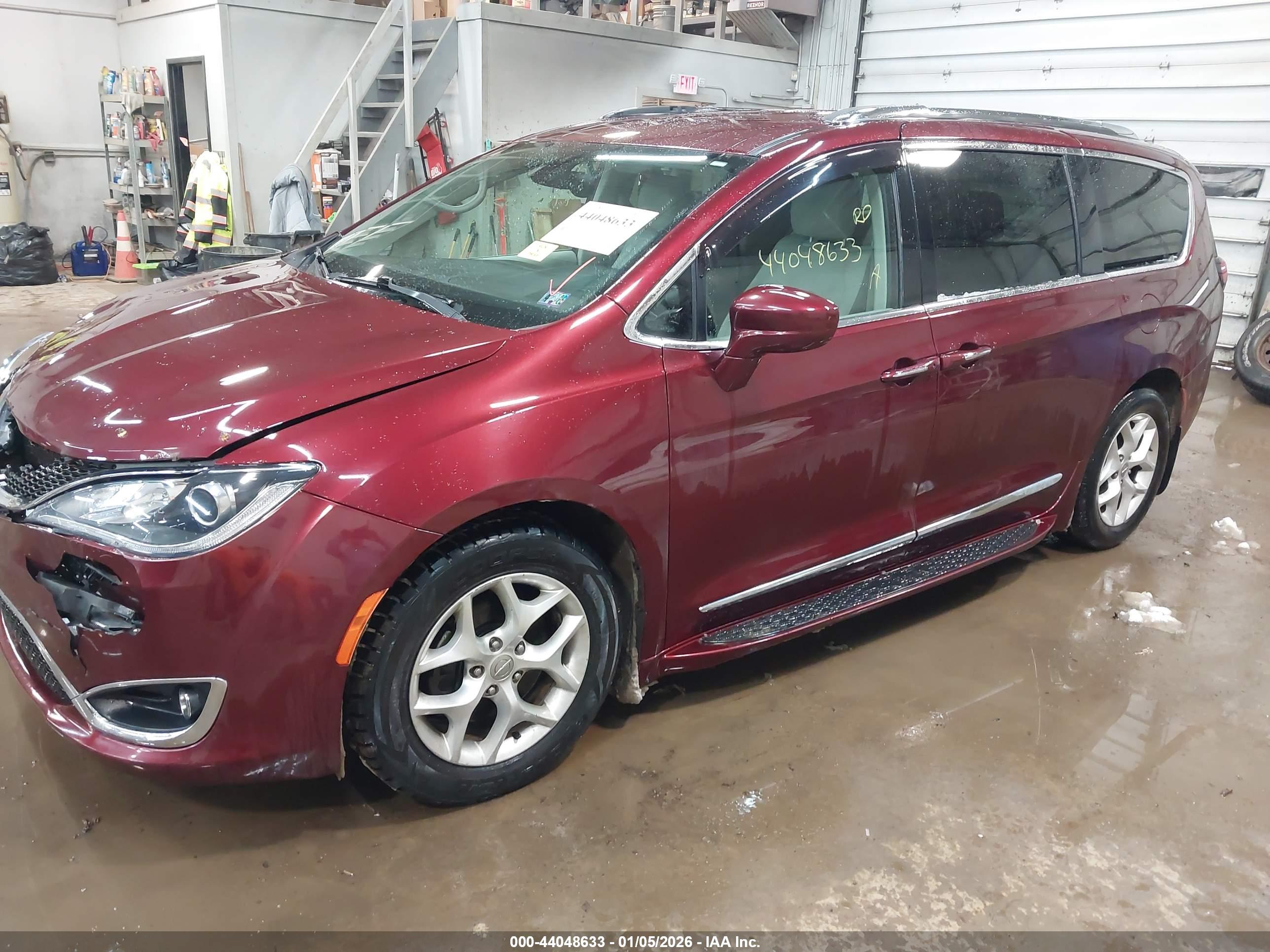 CHRYSLER PACIFICA image 2