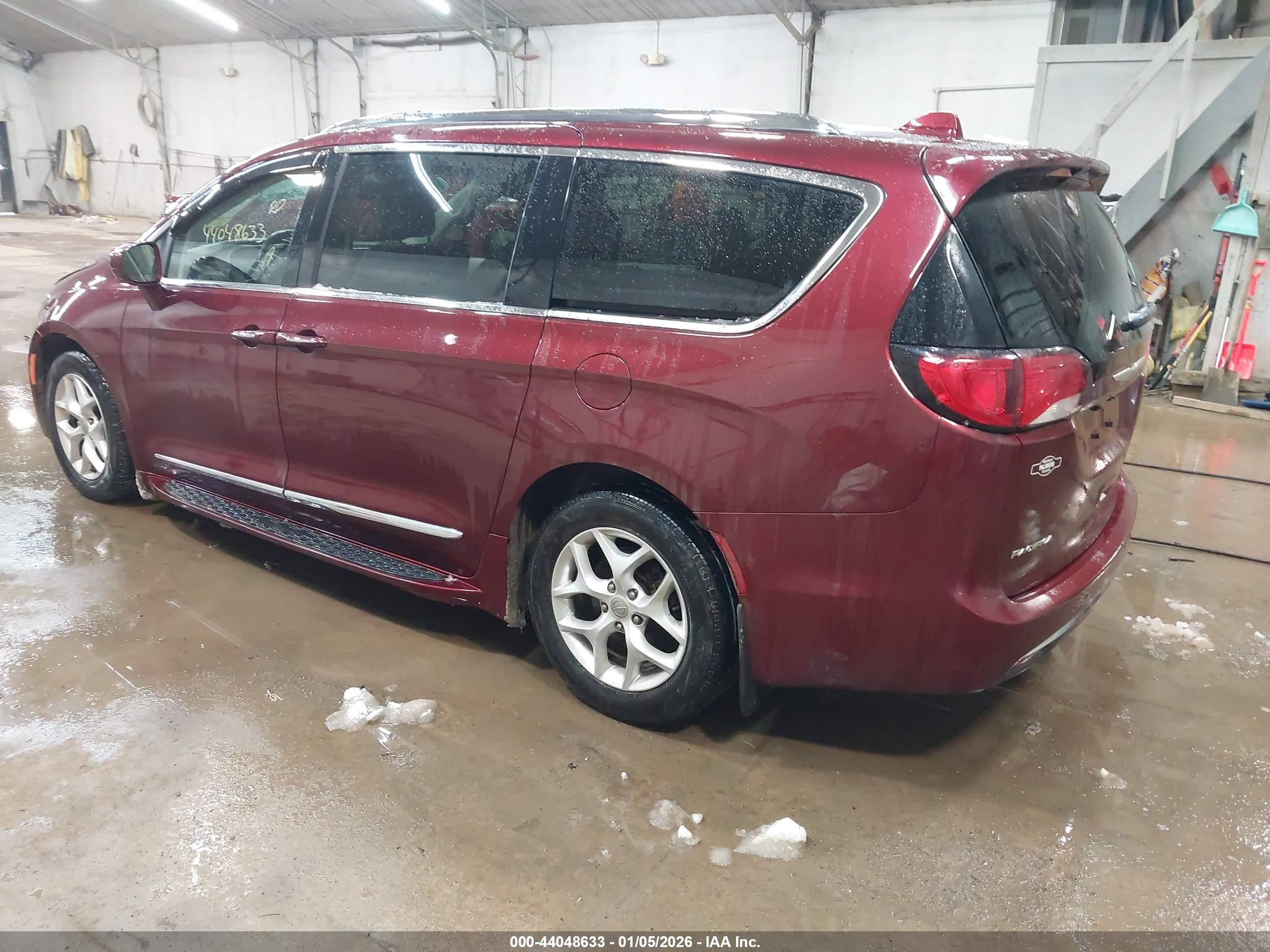 CHRYSLER PACIFICA image 3