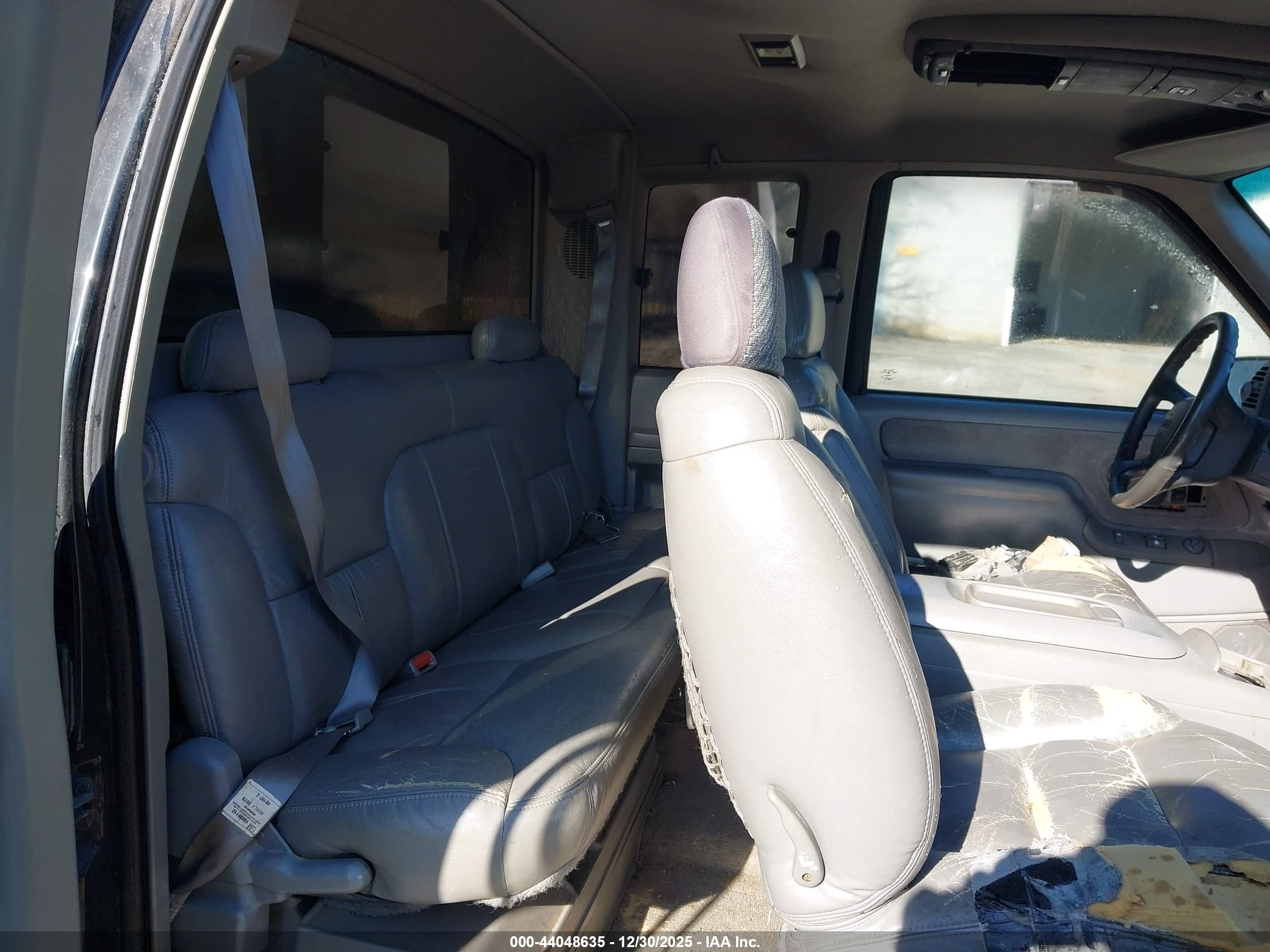 GMC SIERRA image 8