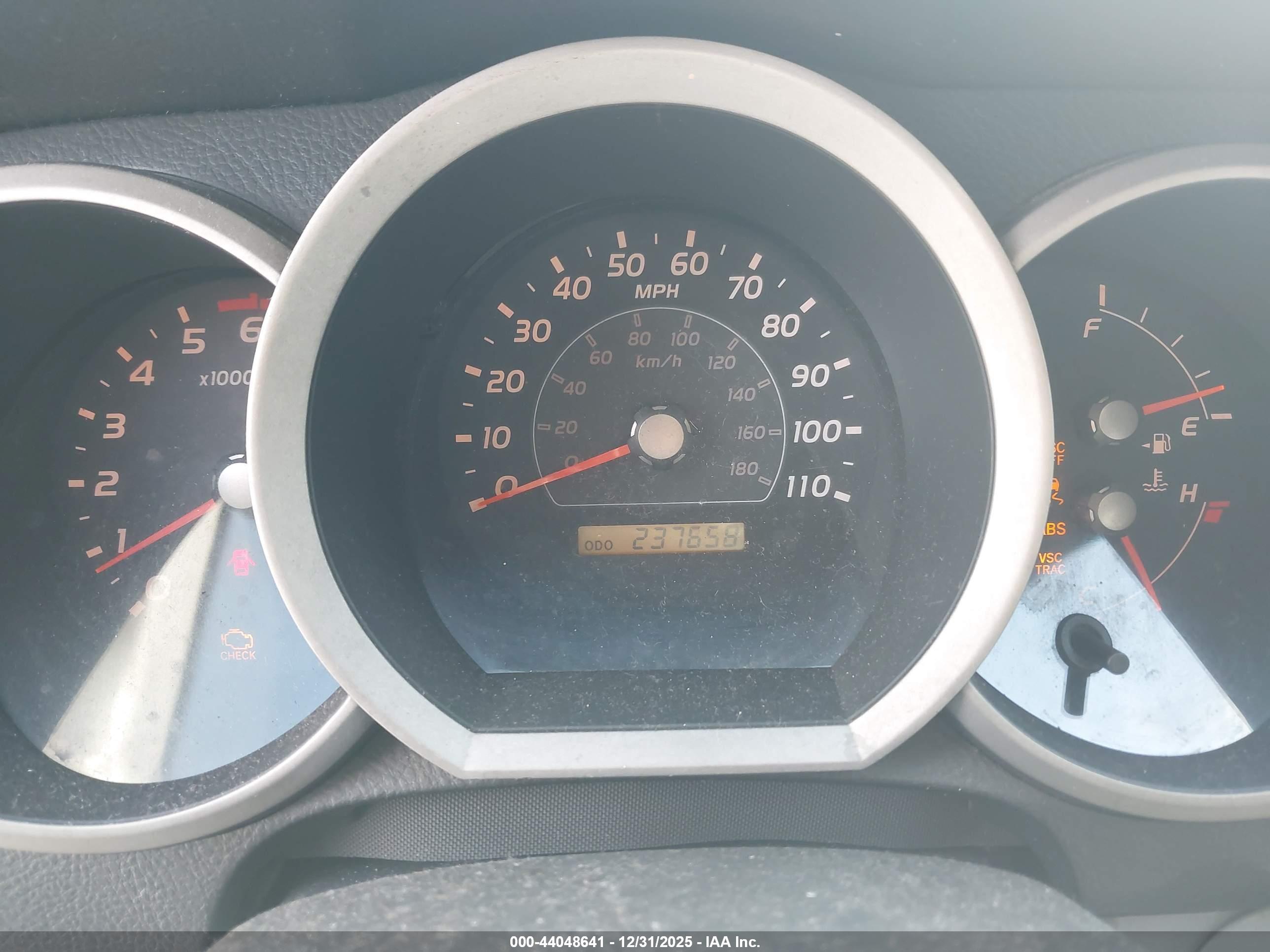 TOYOTA 4RUNNER image 7