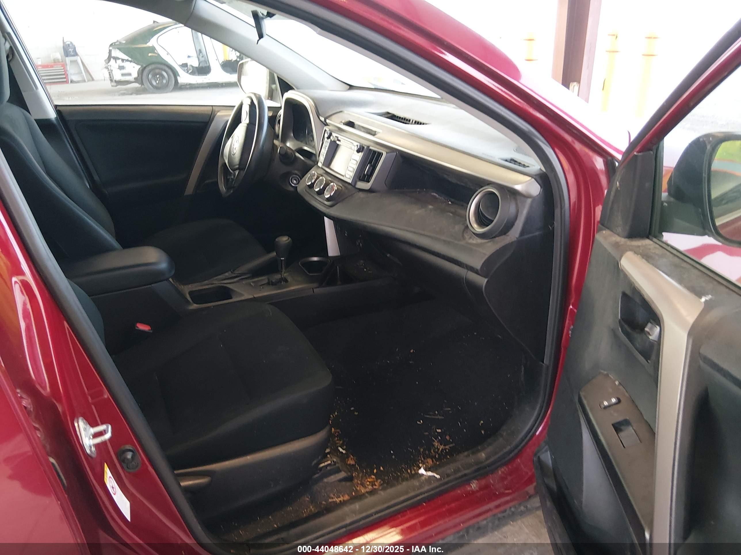 TOYOTA RAV4 image 5