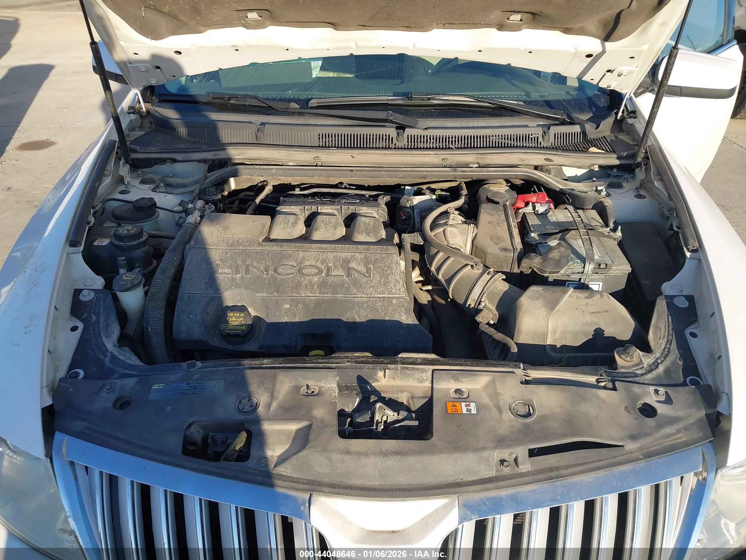 LINCOLN MKS image 10