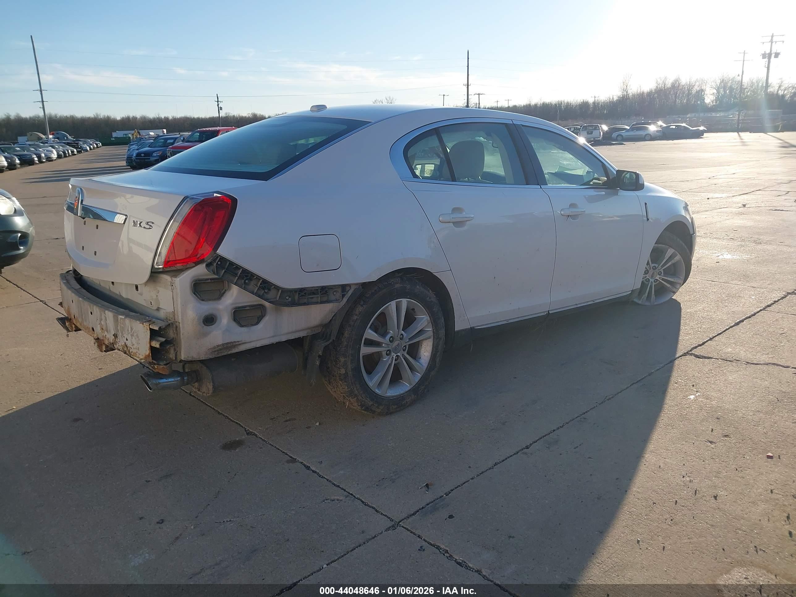LINCOLN MKS image 4