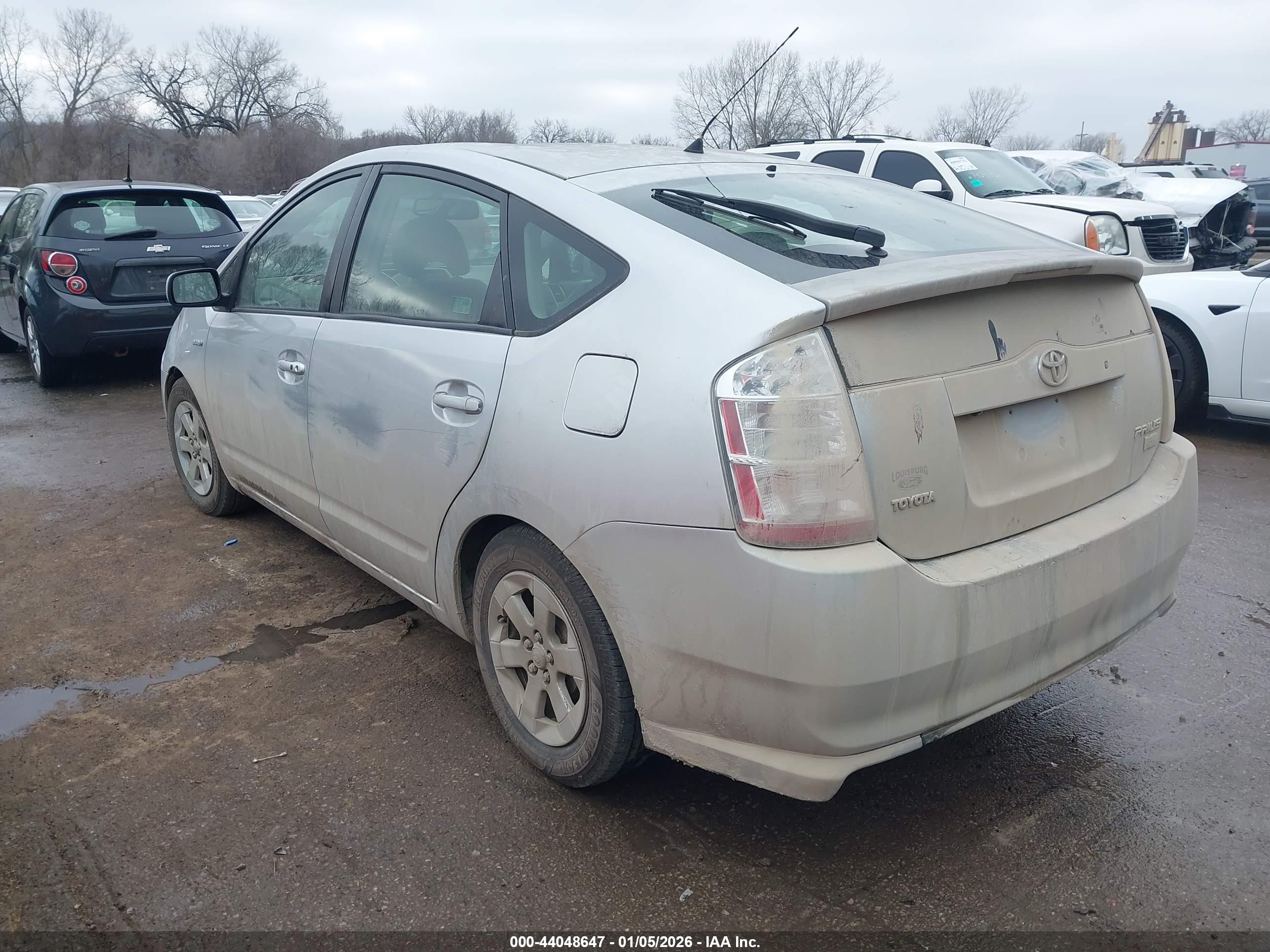 TOYOTA PRIUS image 3