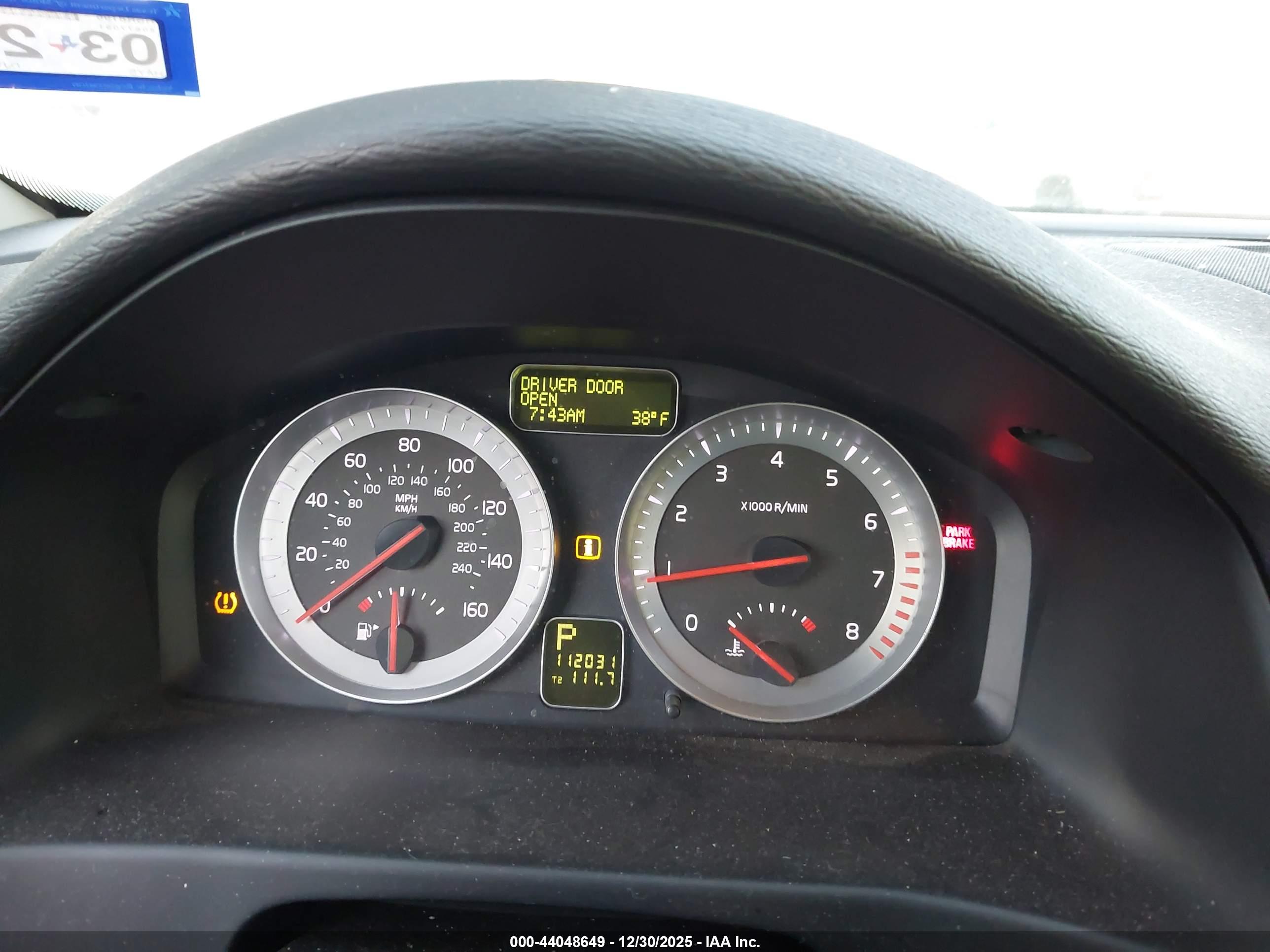 VOLVO C70 image 7