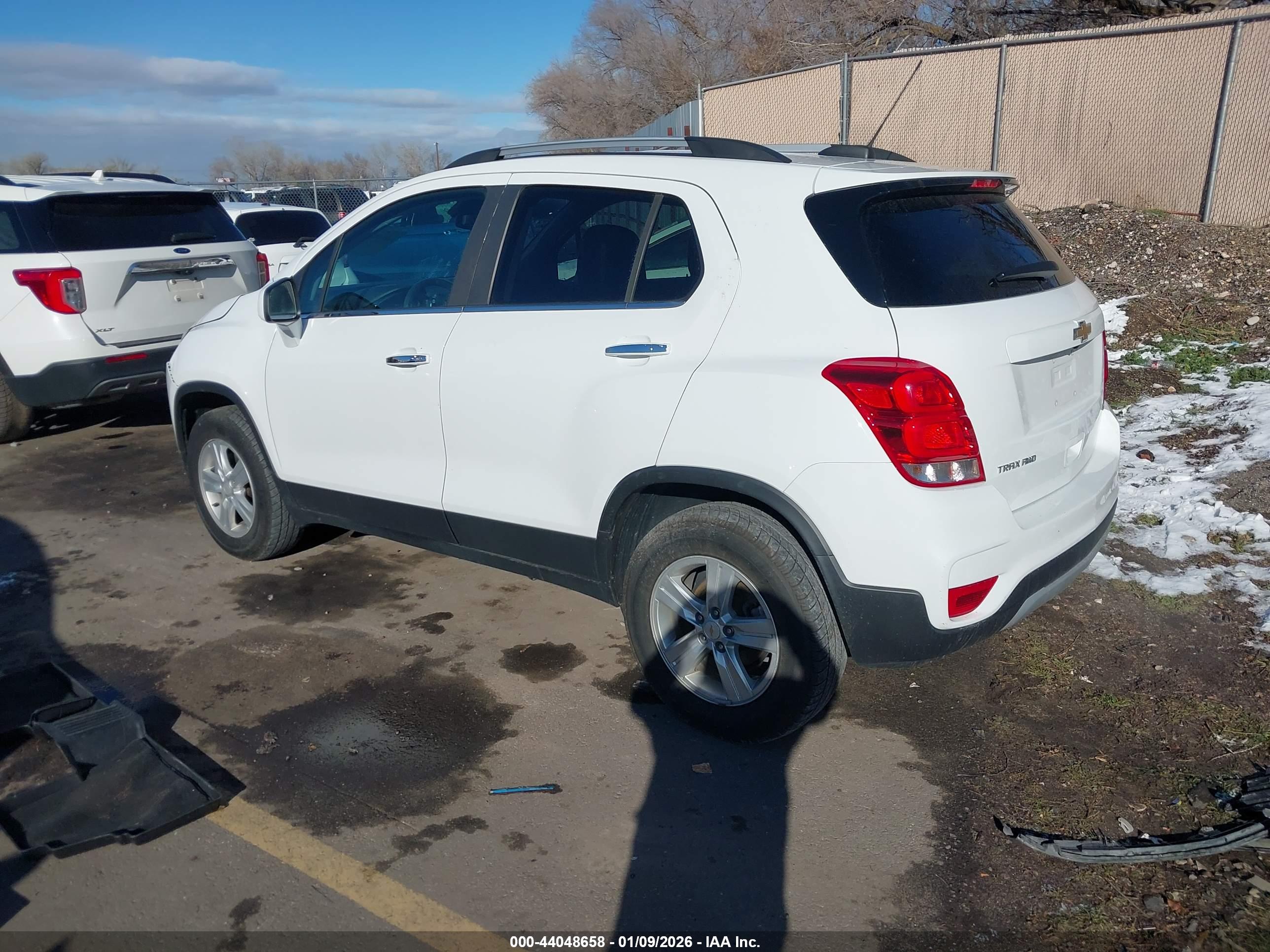CHEVROLET TRAX image 3