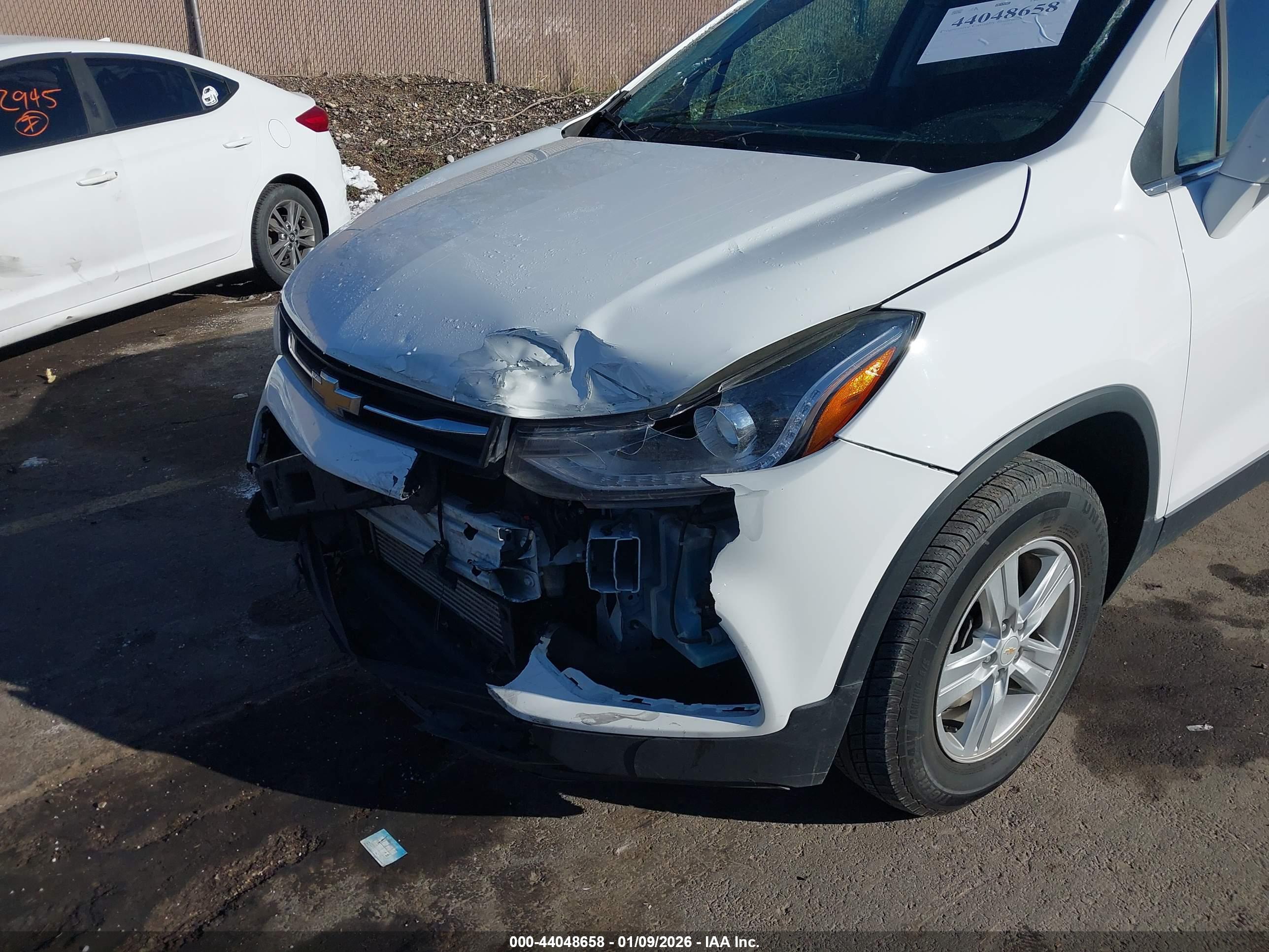 CHEVROLET TRAX image 6
