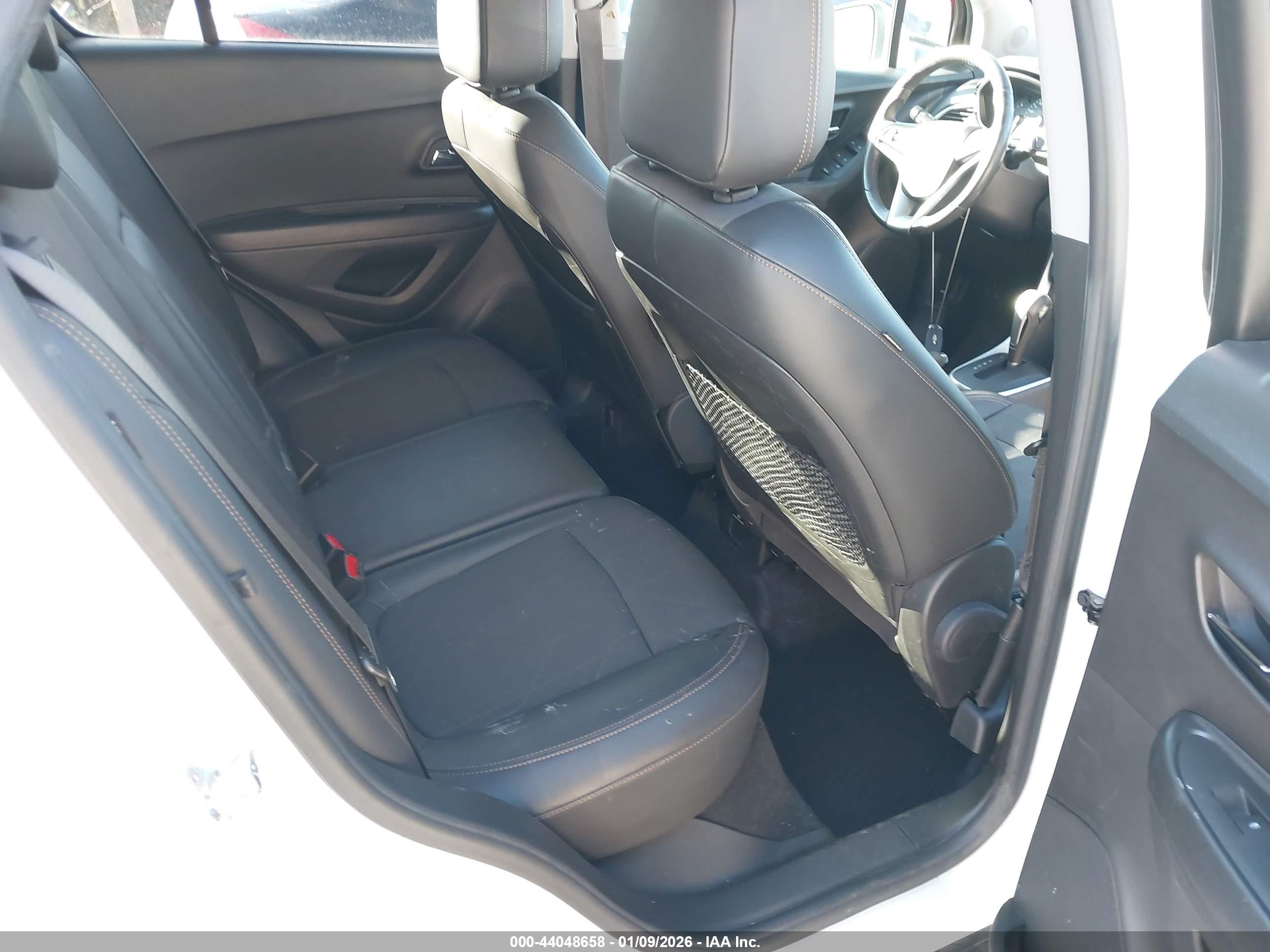 CHEVROLET TRAX image 8