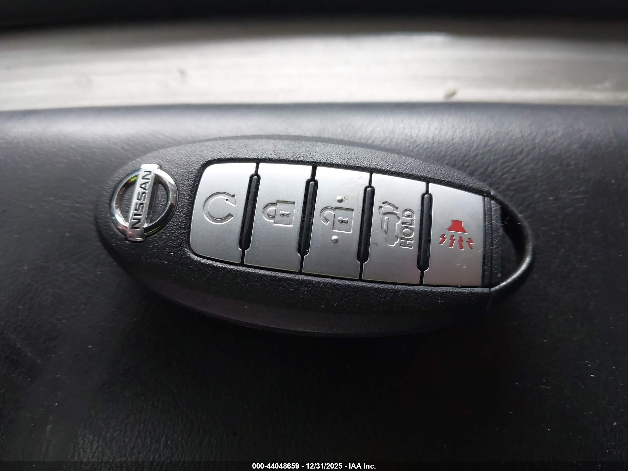 NISSAN MURANO image 11