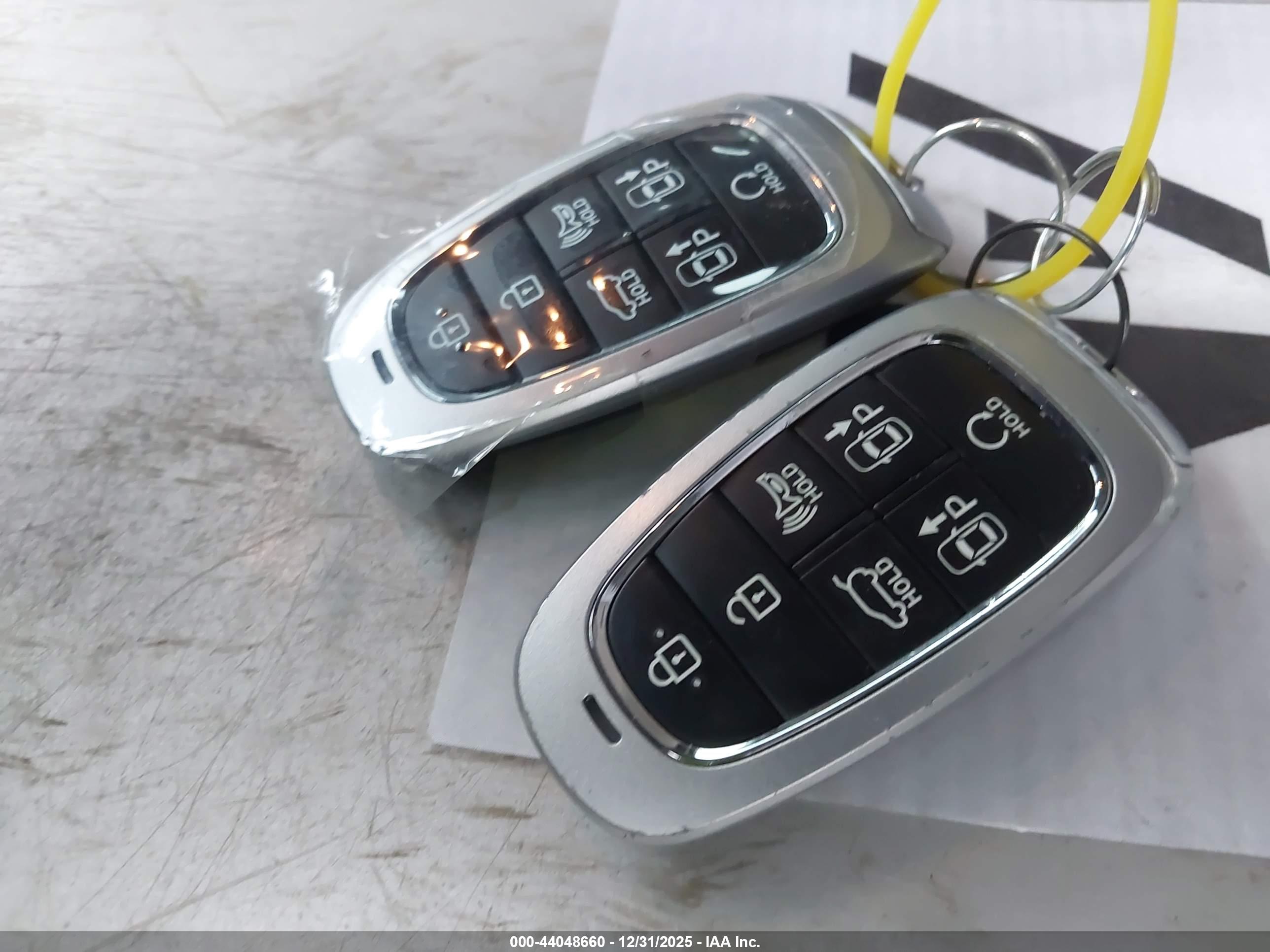 HYUNDAI TUCSON image 11