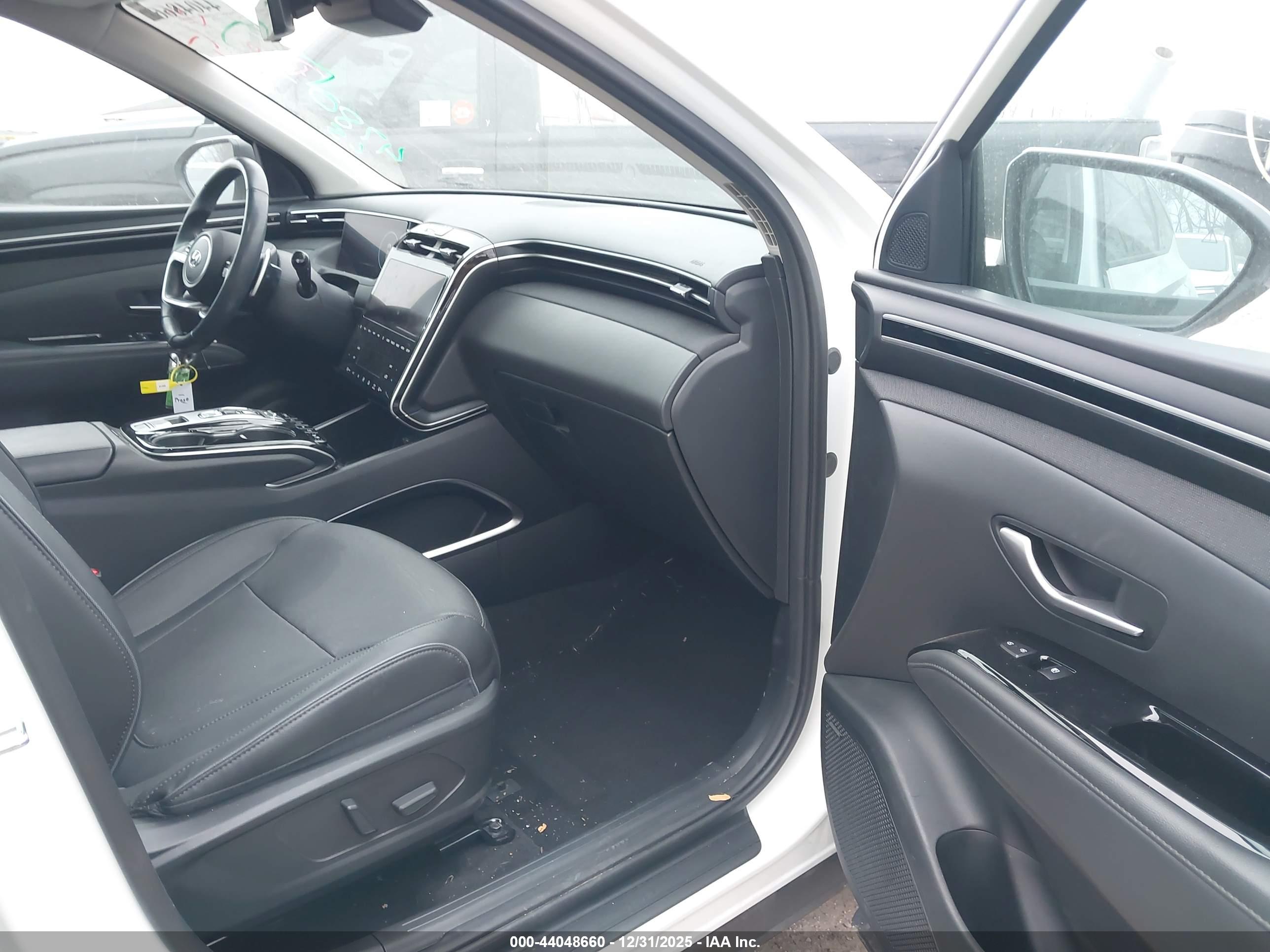 HYUNDAI TUCSON image 5