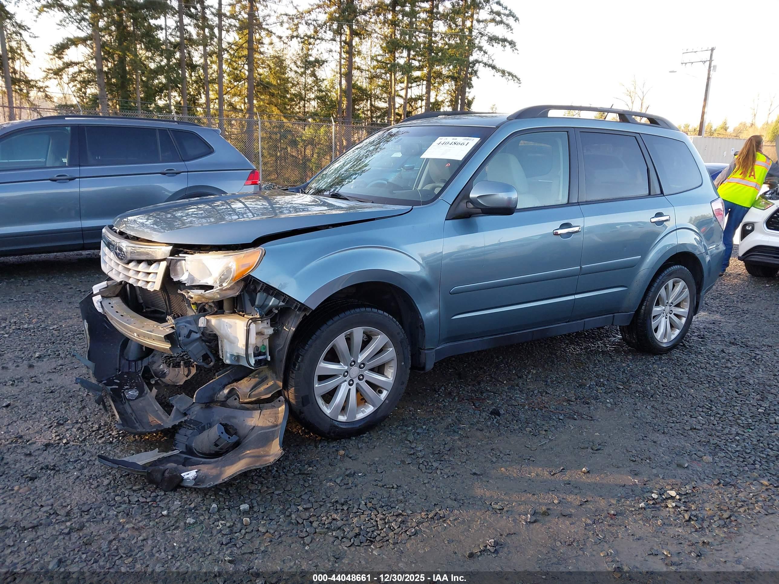 SUBARU FORESTER image 2