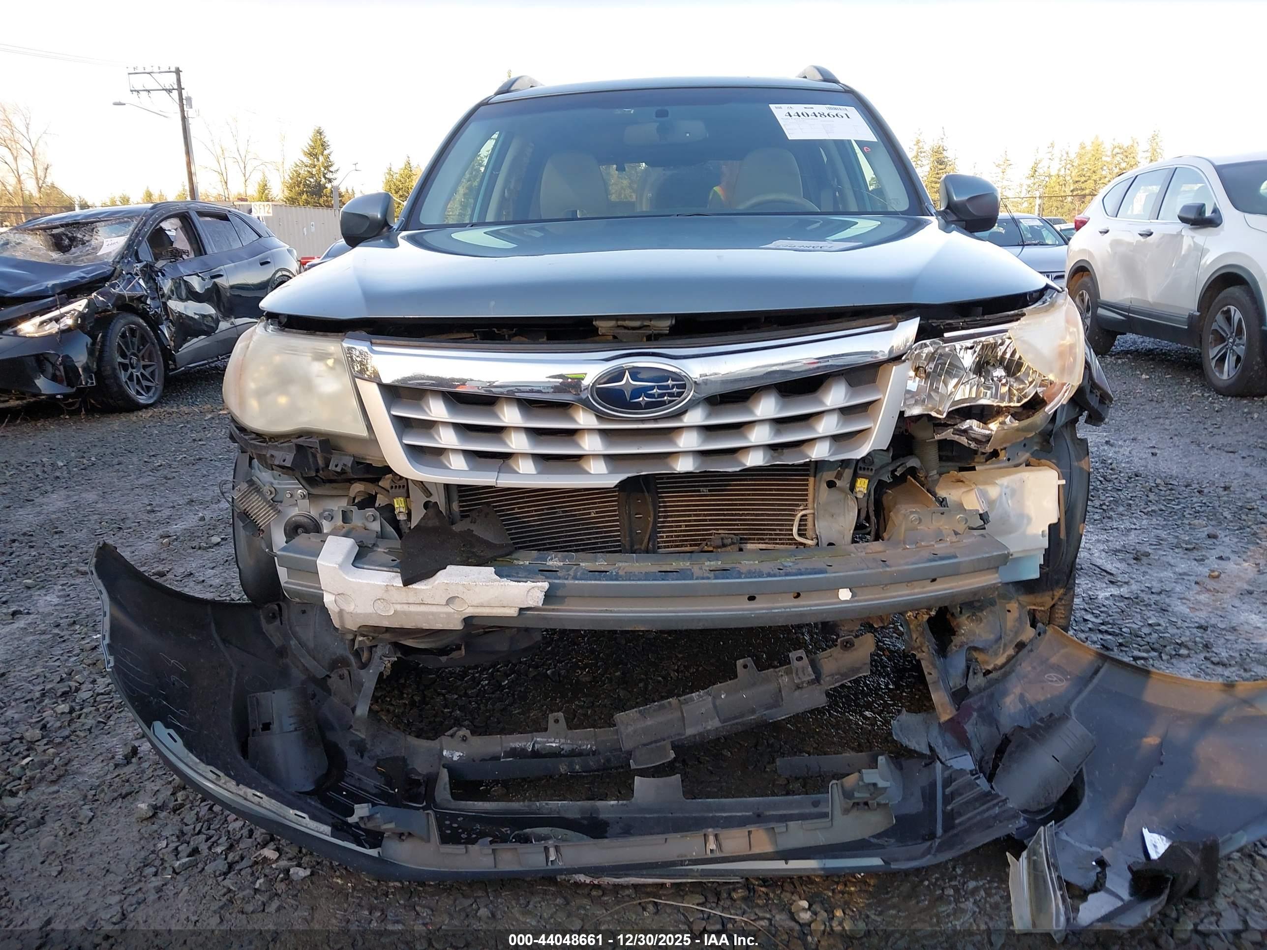 SUBARU FORESTER image 6