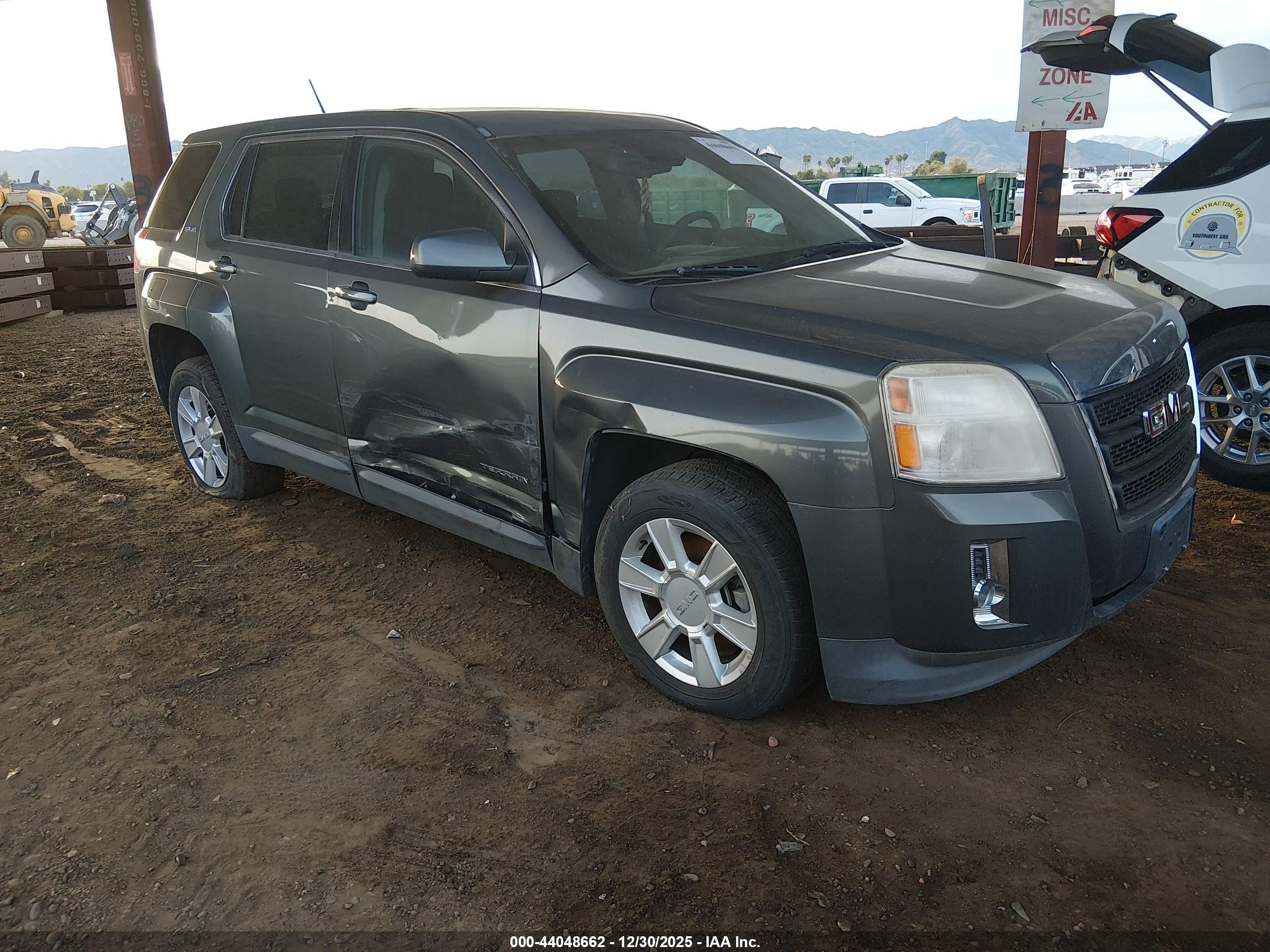 GMC TERRAIN image 6