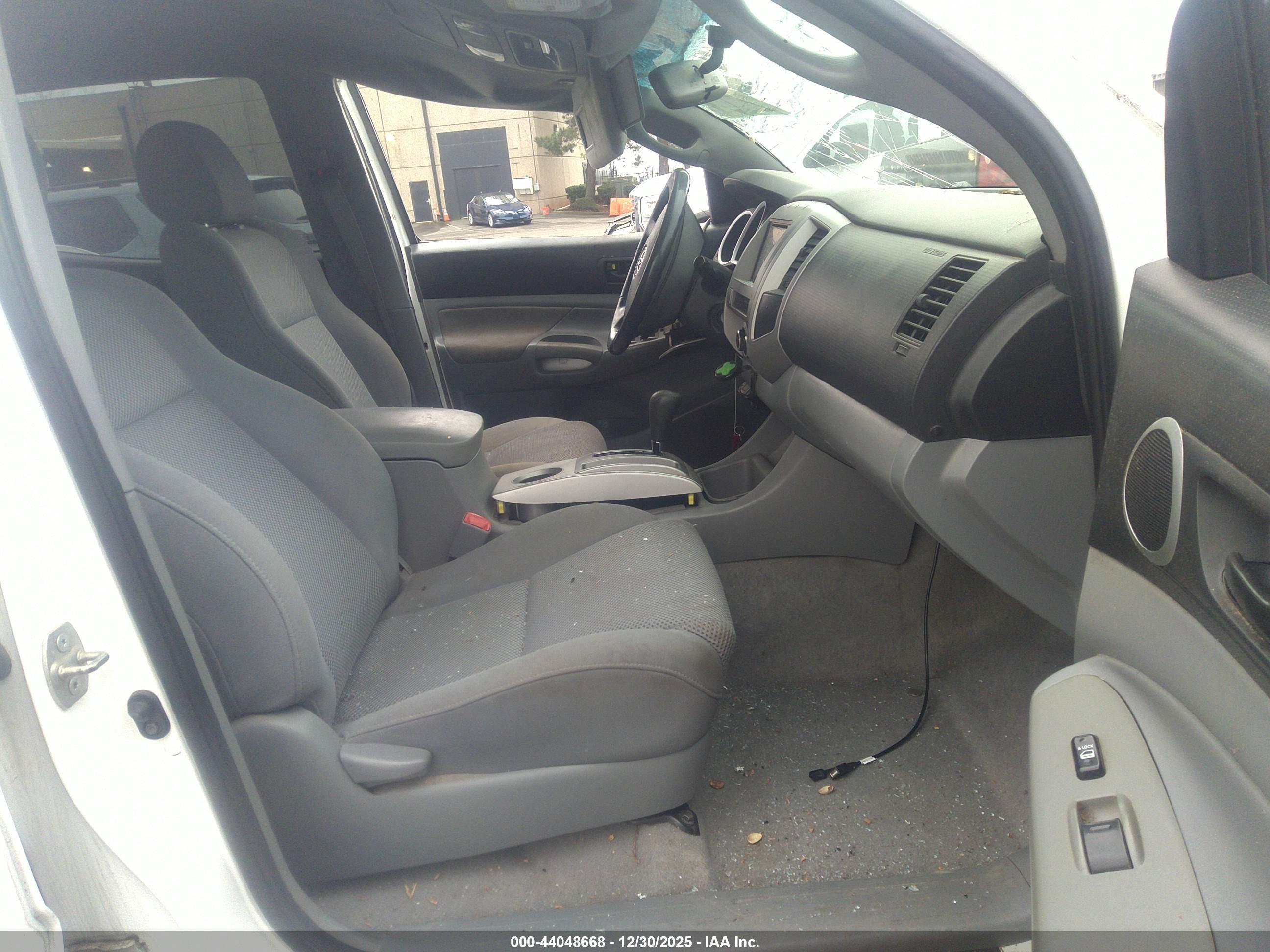 TOYOTA TACOMA image 5