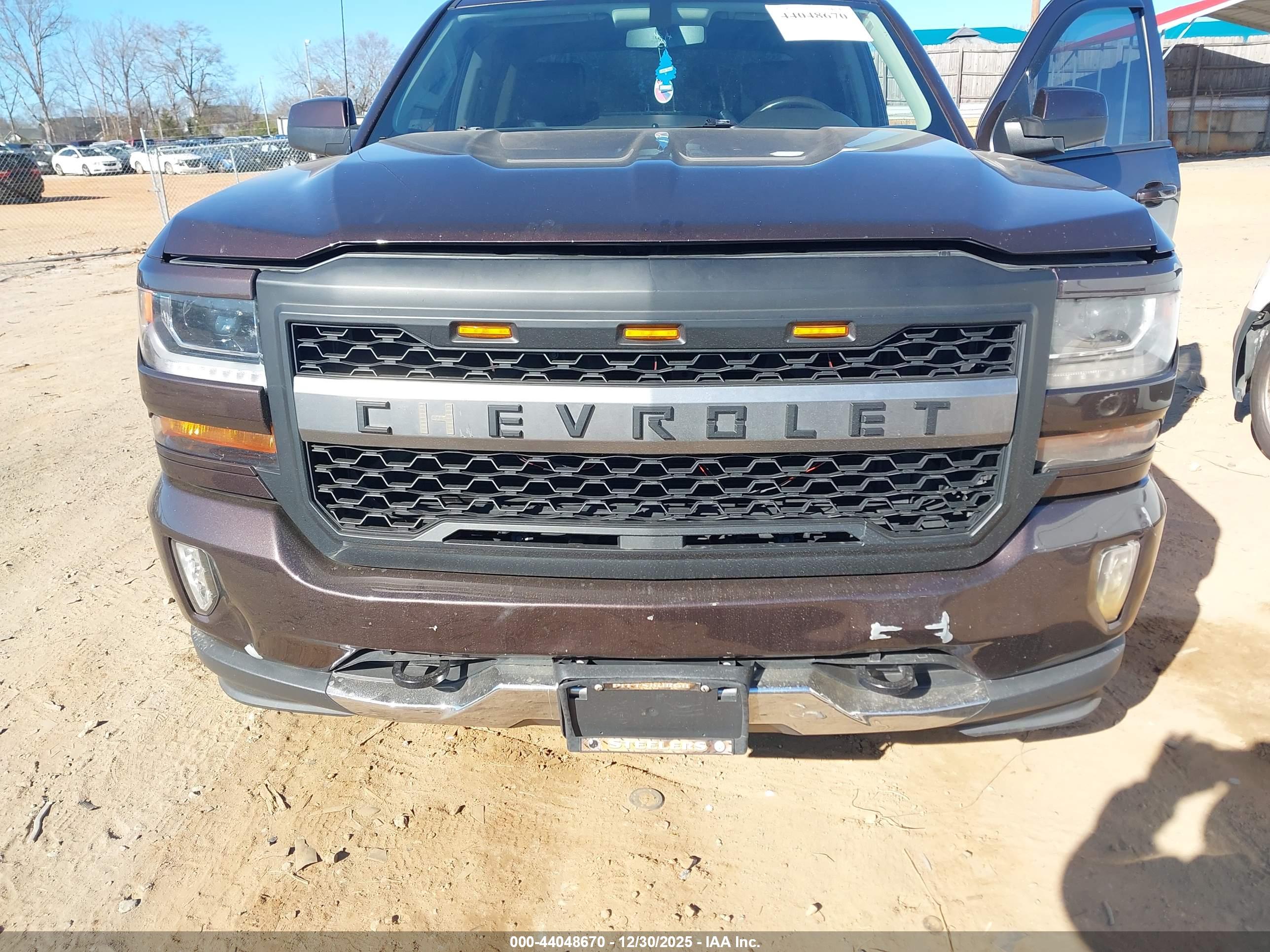 CHEVROLET SILVERADO image 6