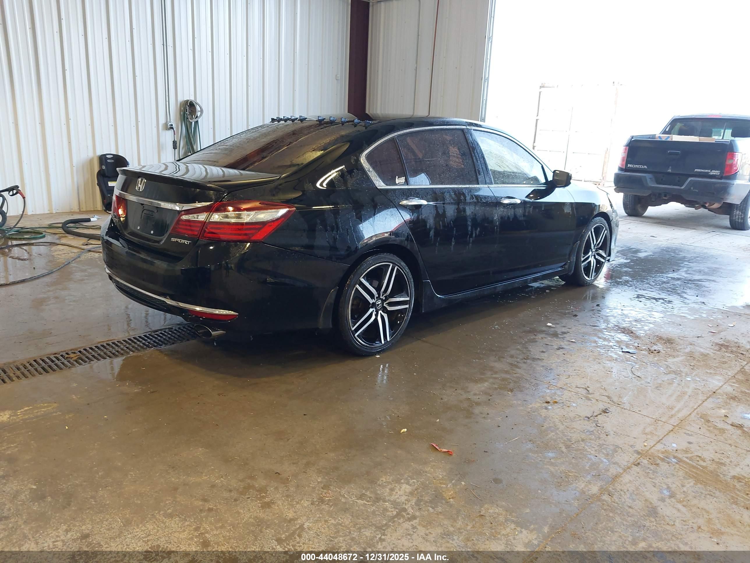 HONDA ACCORD image 4